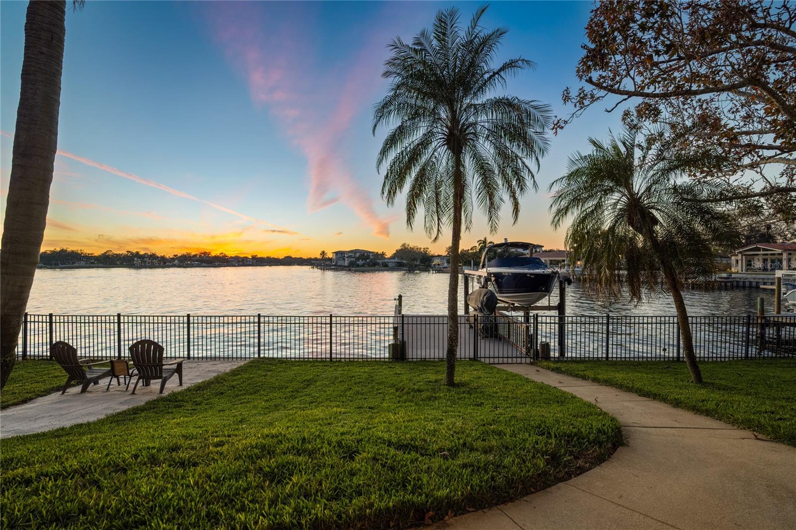 3598 10TH ST NE, ST PETERSBURG, FL — photo 29