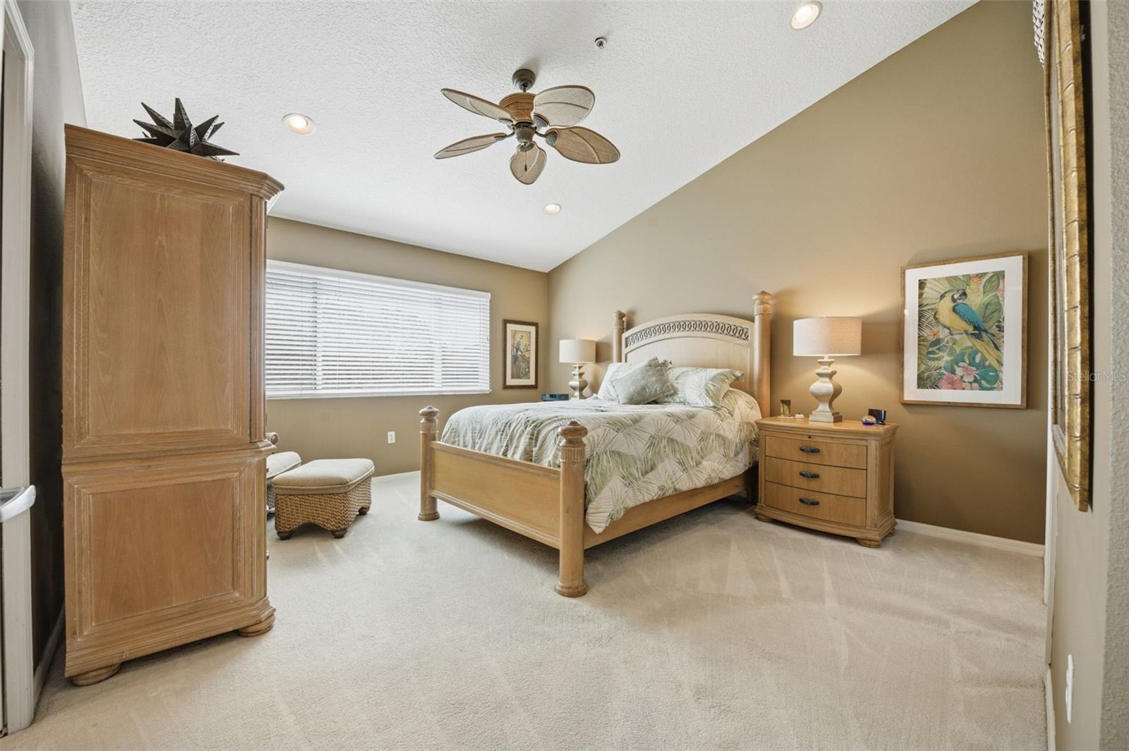 11125 KAPOK GRAND CIR, MADEIRA BEACH, FL — photo 21