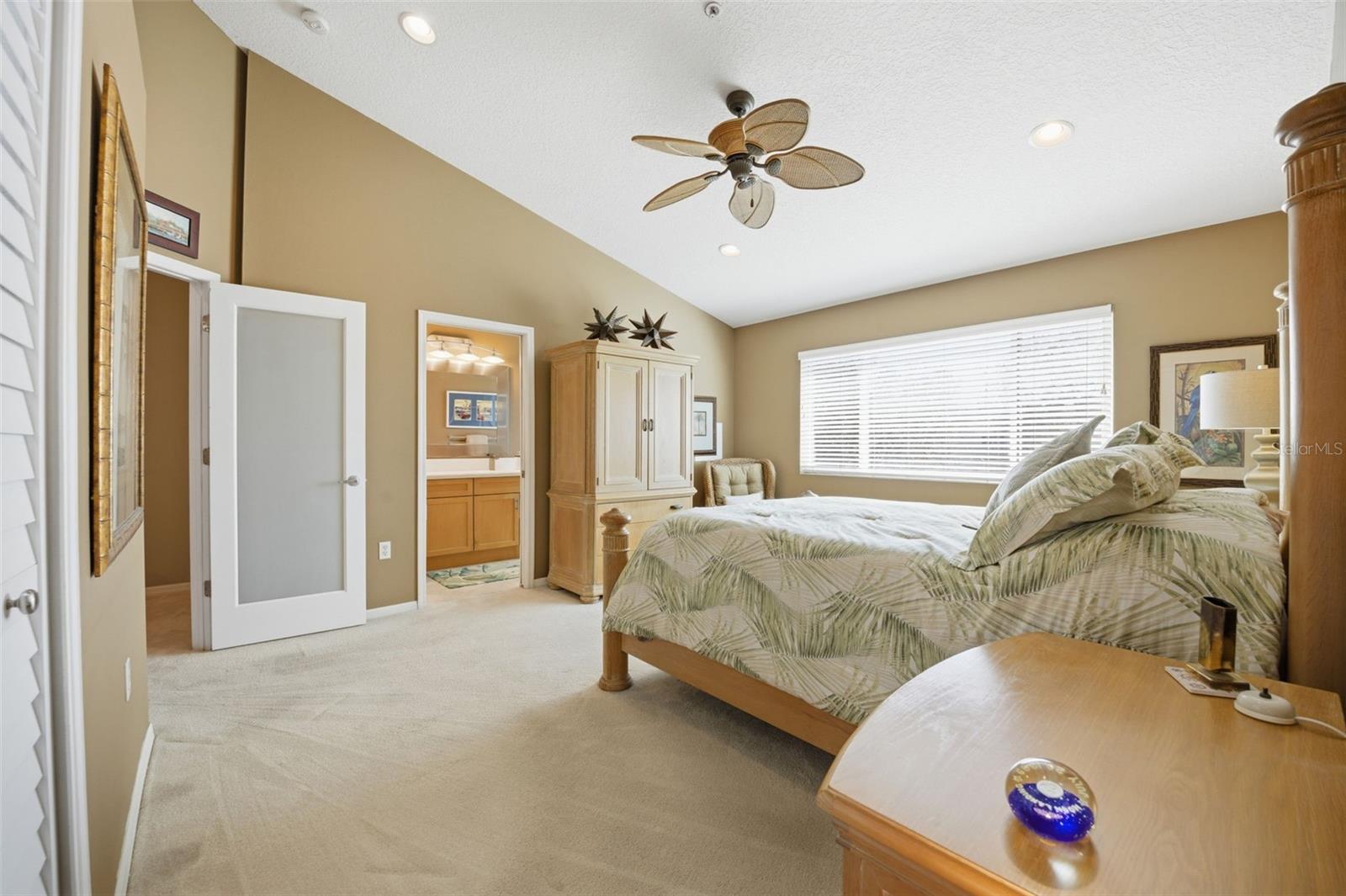 11125 KAPOK GRAND CIR, MADEIRA BEACH, FL — photo 22
