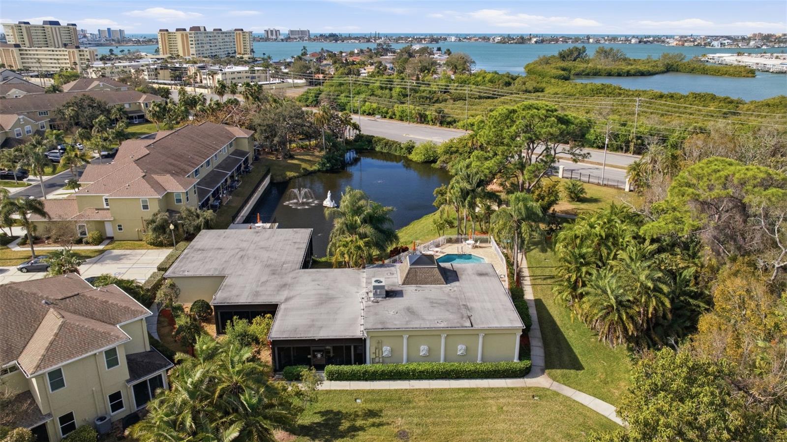 11125 KAPOK GRAND CIR, MADEIRA BEACH, FL — photo 46