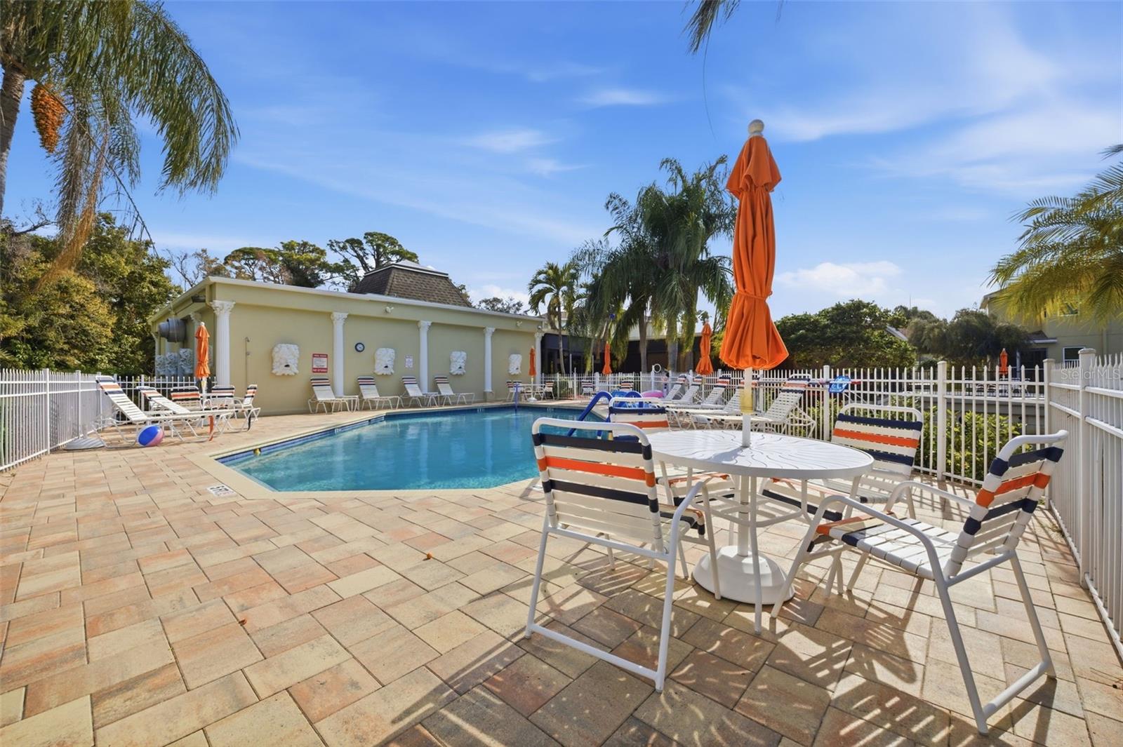 11125 KAPOK GRAND CIR, MADEIRA BEACH, FL — photo 56