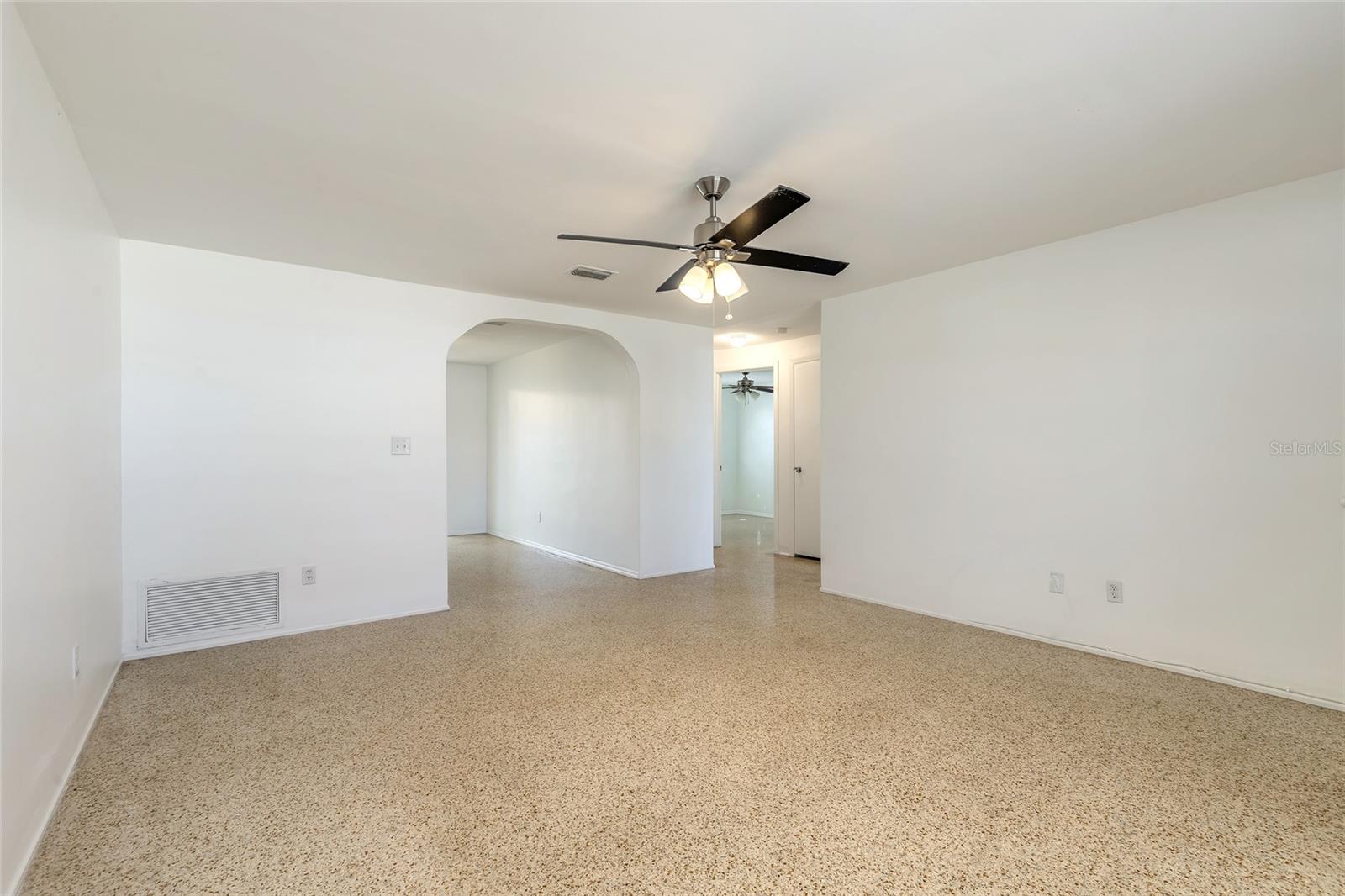 702 STATE AVE, DAYTONA BEACH, FL — photo 4