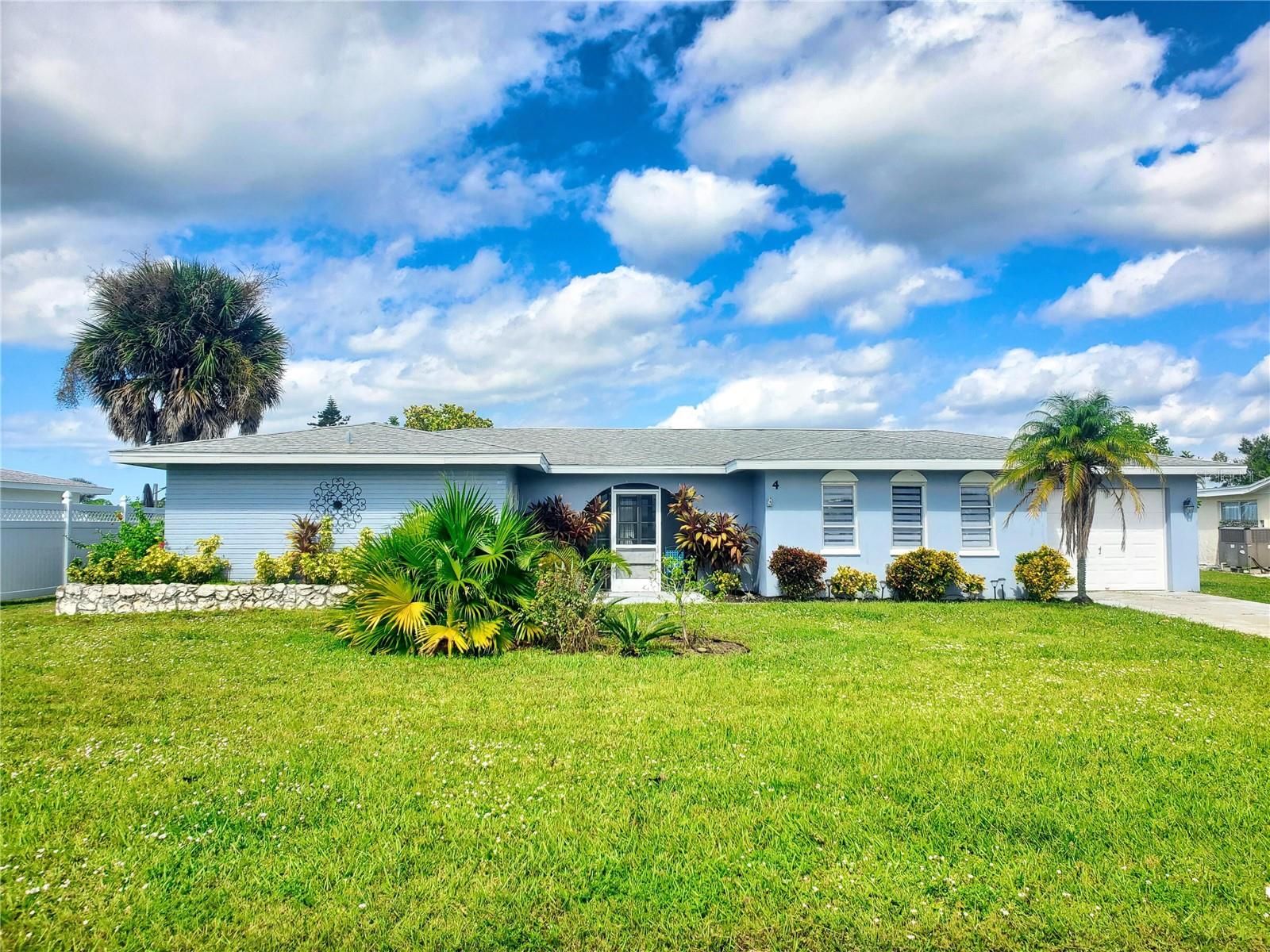 4 GOLFVIEW RD, ROTONDA WEST, FL — photo 26
