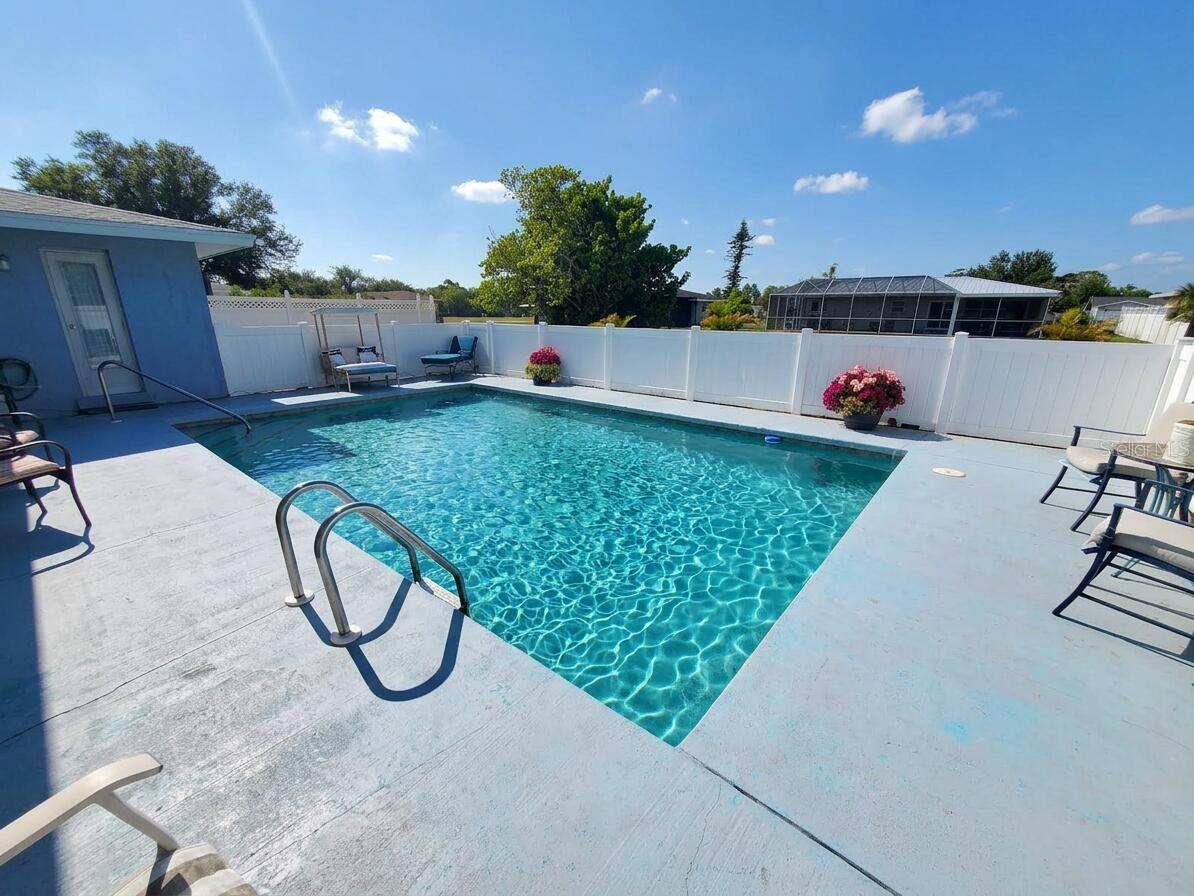 4 GOLFVIEW RD, ROTONDA WEST, FL — photo 31