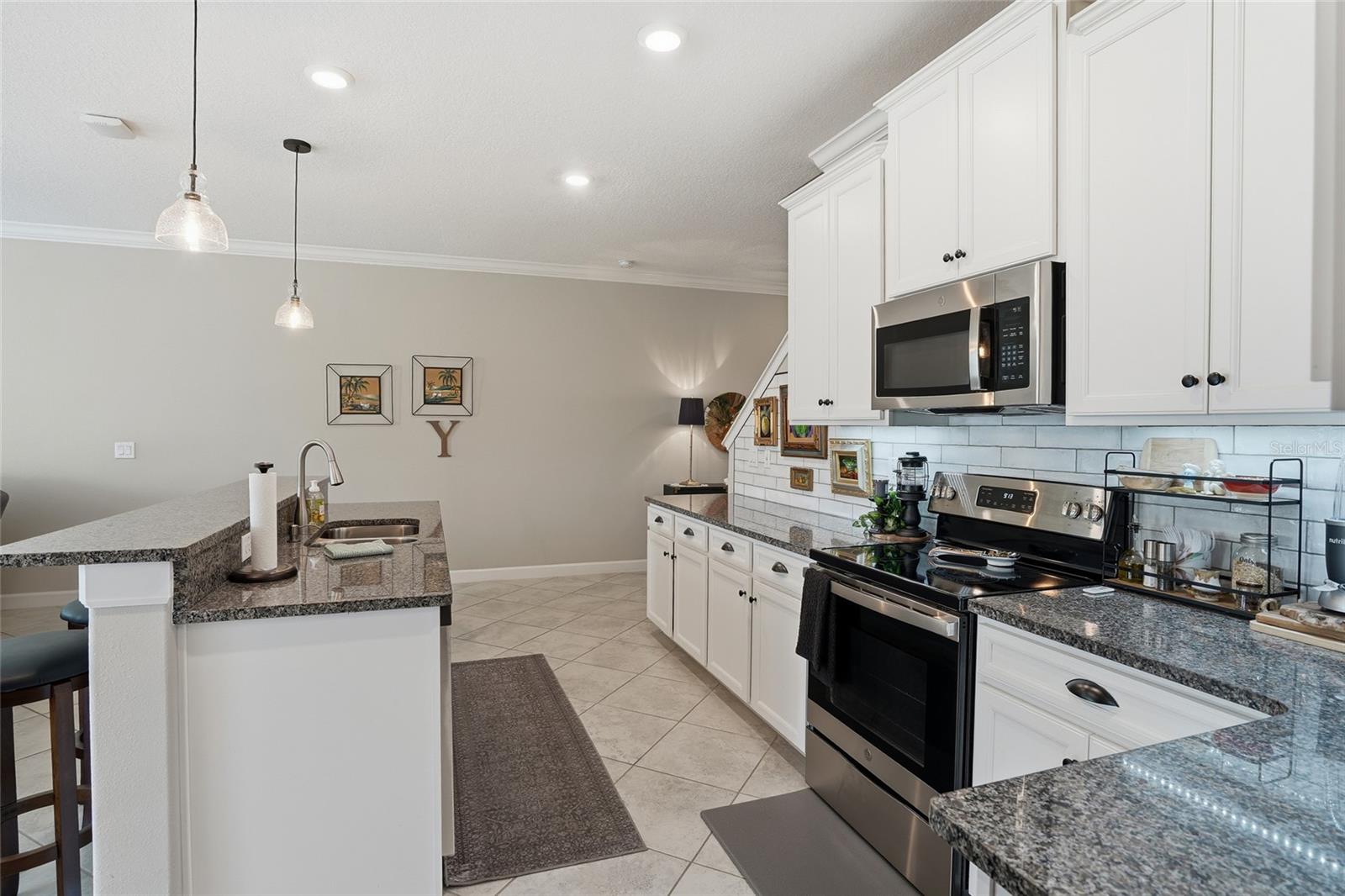 1370 WHITE FOX RUN, LUTZ, FL — photo 11