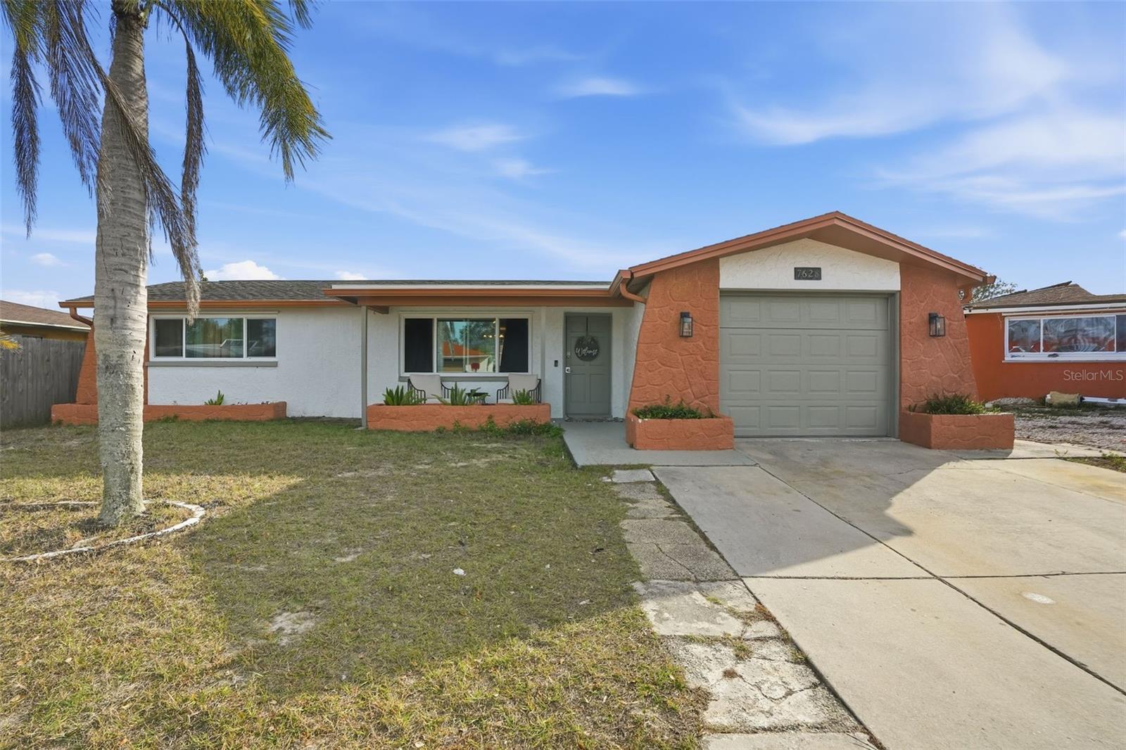 7628 DALE DR, PORT RICHEY, FL — photo 2