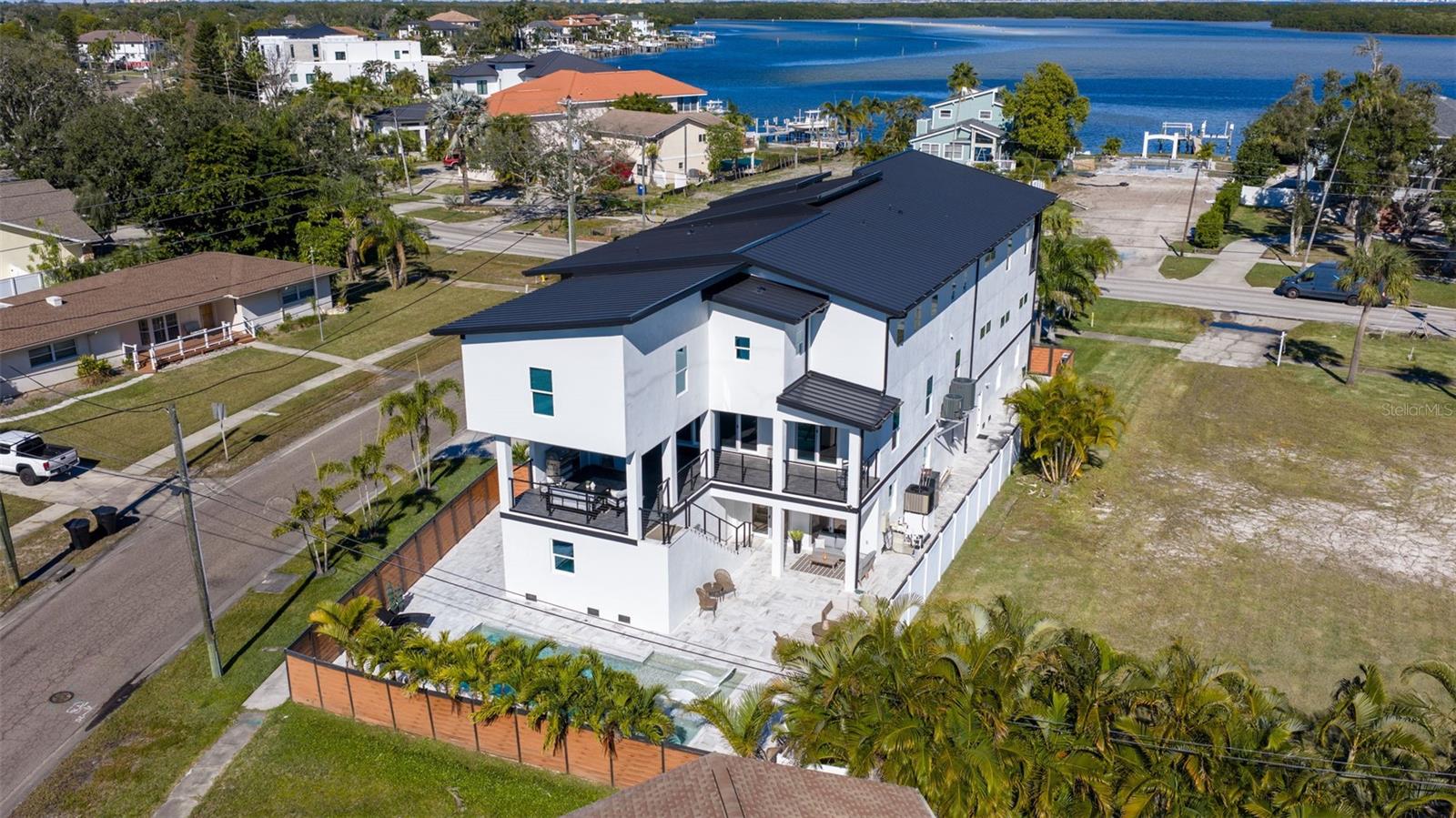 6062 BAYOU GRANDE BLVD NE, ST PETERSBURG, FL — photo 71