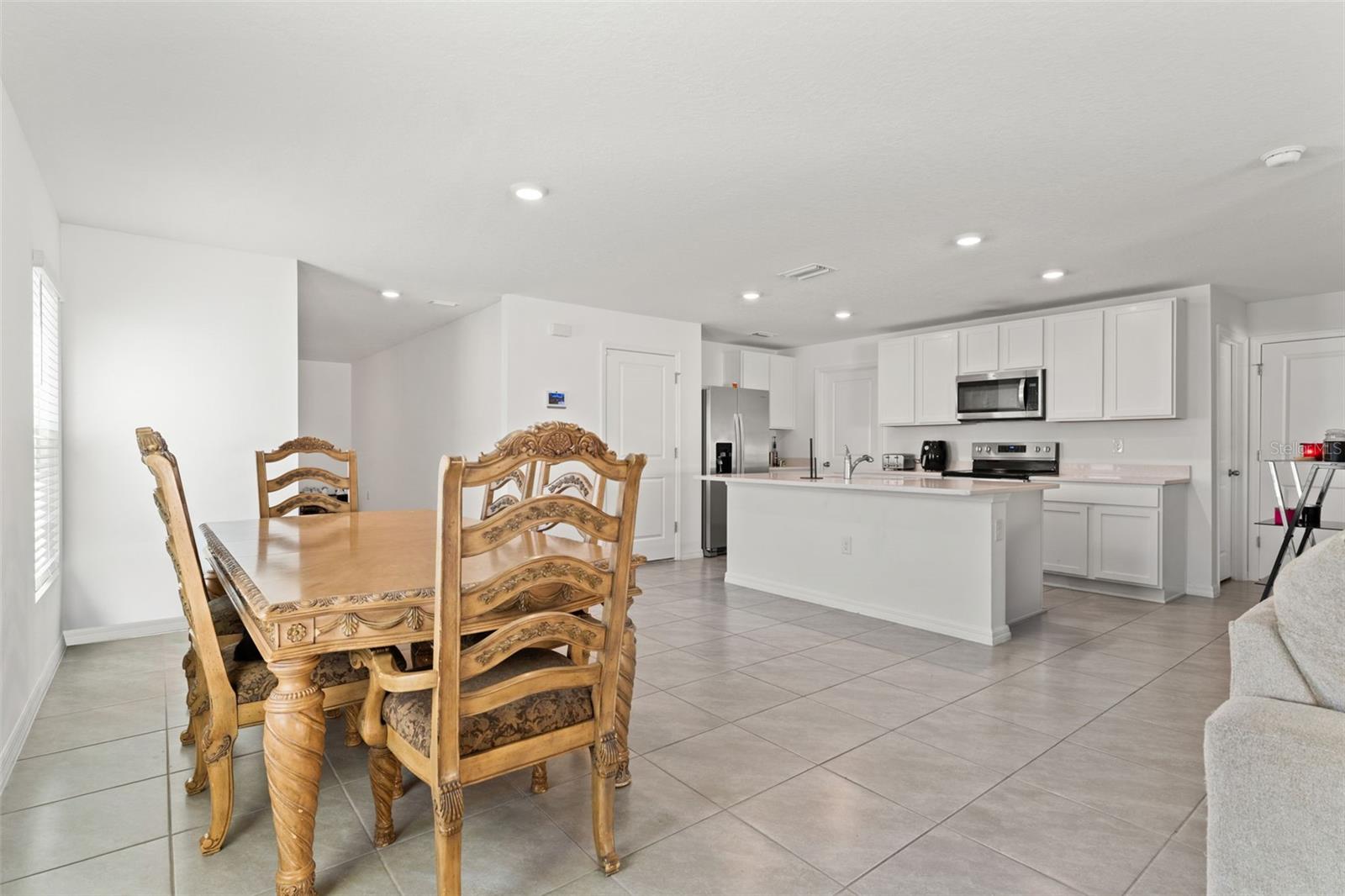 37445 SHARKS EYE LN, ZEPHYRHILLS, FL — photo 17