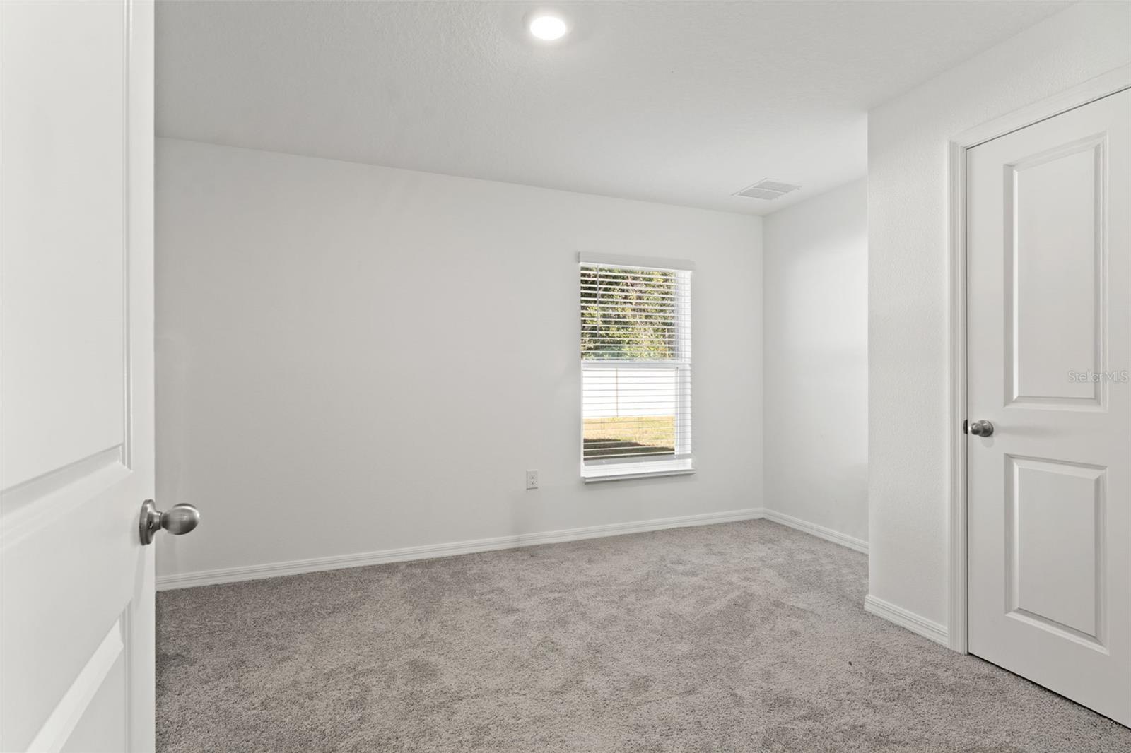 37445 SHARKS EYE LN, ZEPHYRHILLS, FL — photo 27