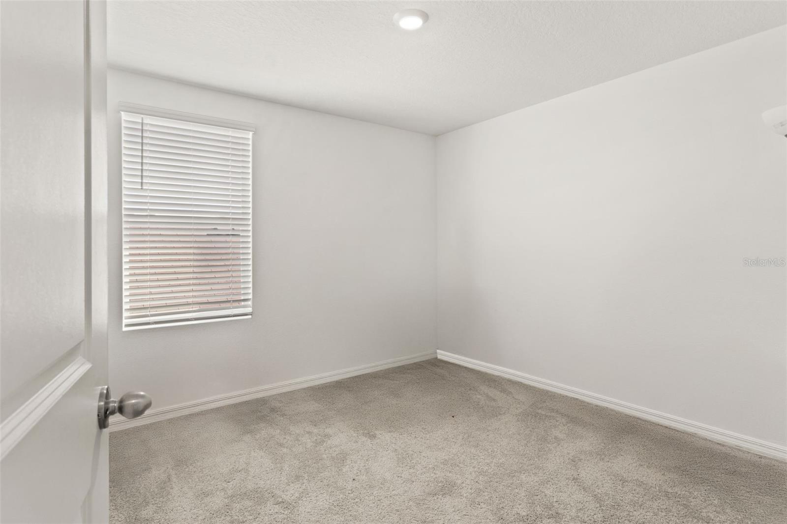 37445 SHARKS EYE LN, ZEPHYRHILLS, FL — photo 31