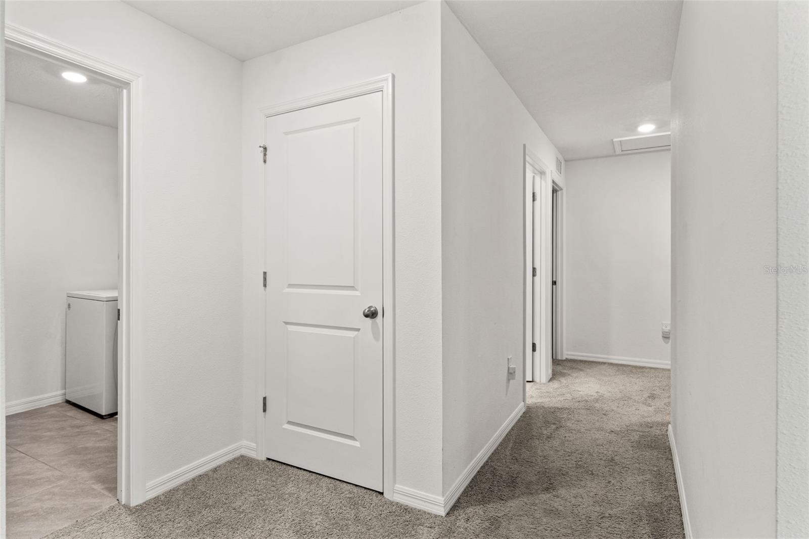 37445 SHARKS EYE LN, ZEPHYRHILLS, FL — photo 37