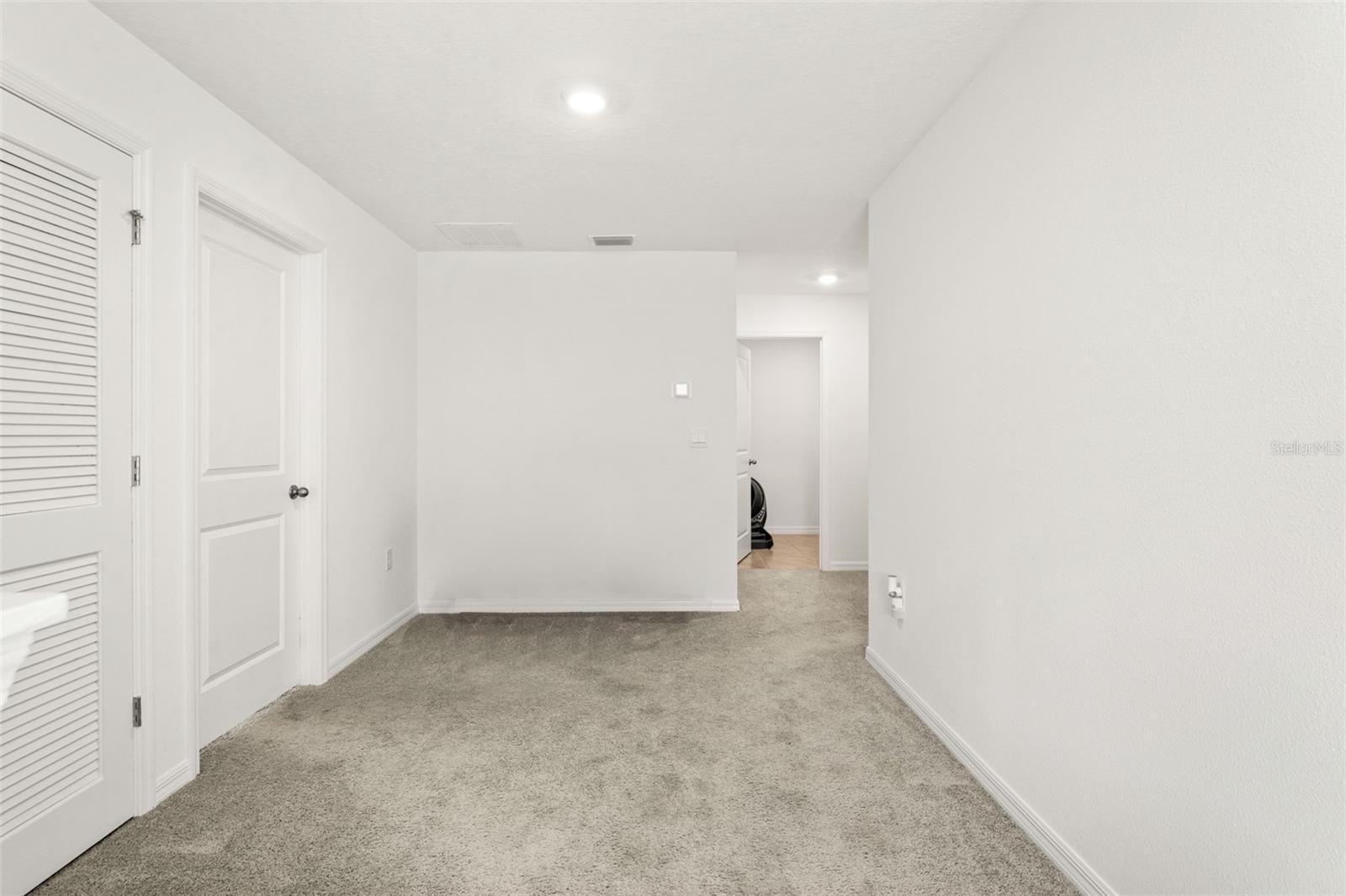 37445 SHARKS EYE LN, ZEPHYRHILLS, FL — photo 26