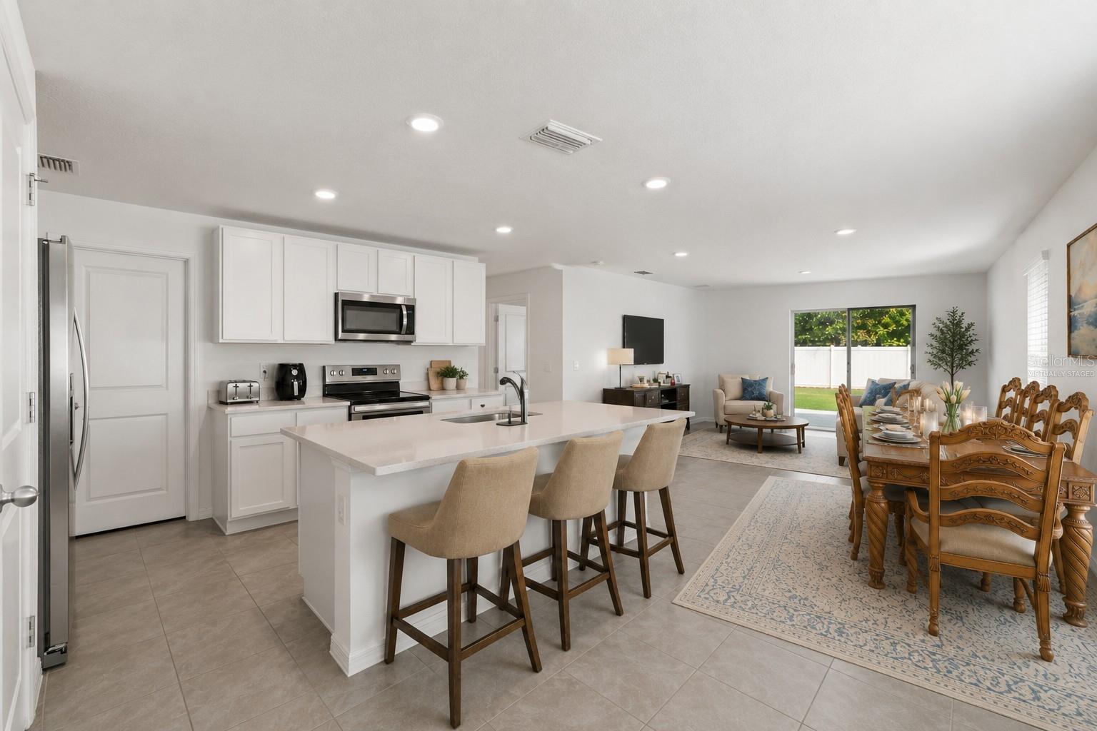 37445 SHARKS EYE LN, ZEPHYRHILLS, FL — photo 4