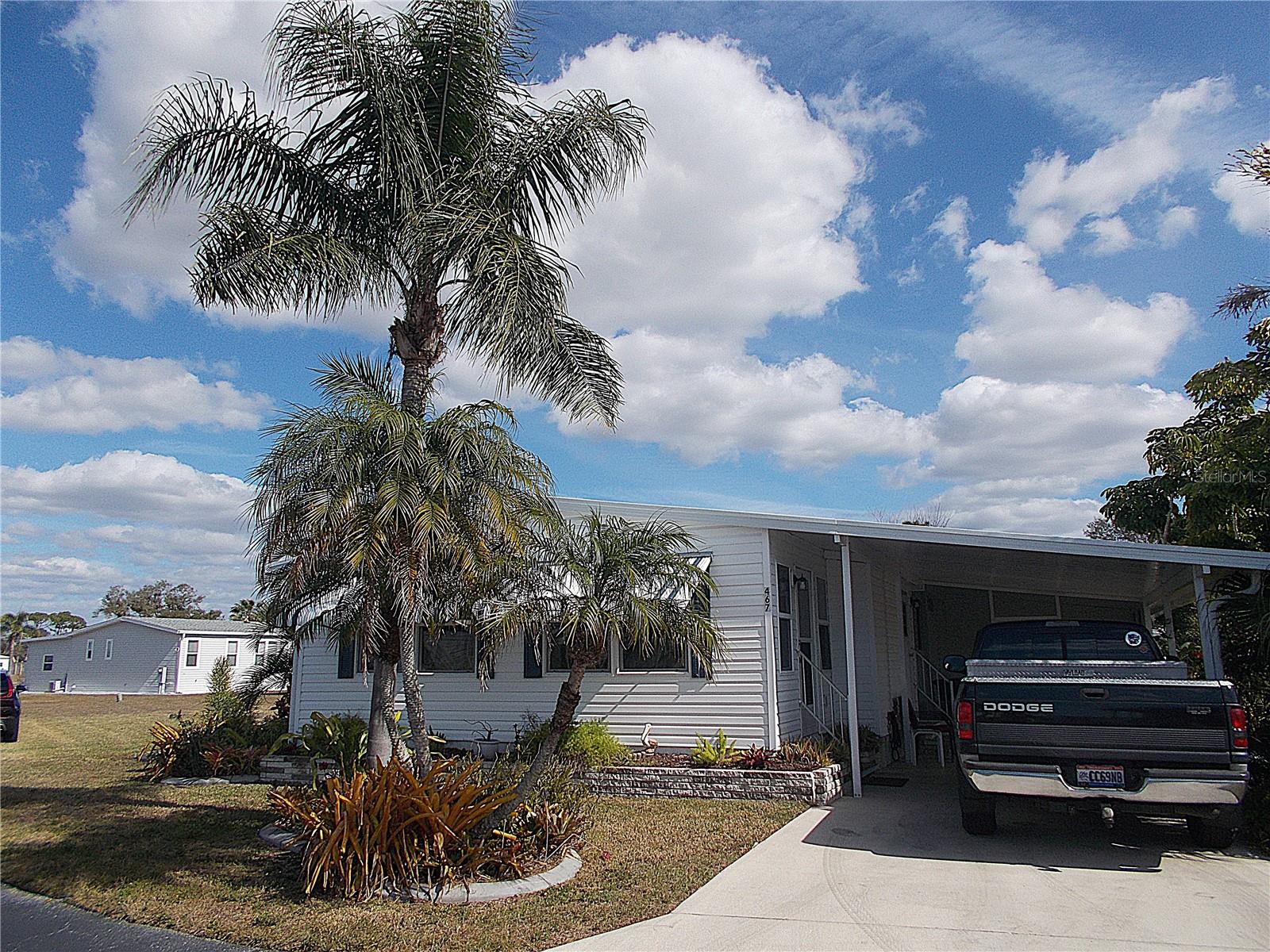467 BOXWOOD DR, VENICE, FL — photo 2