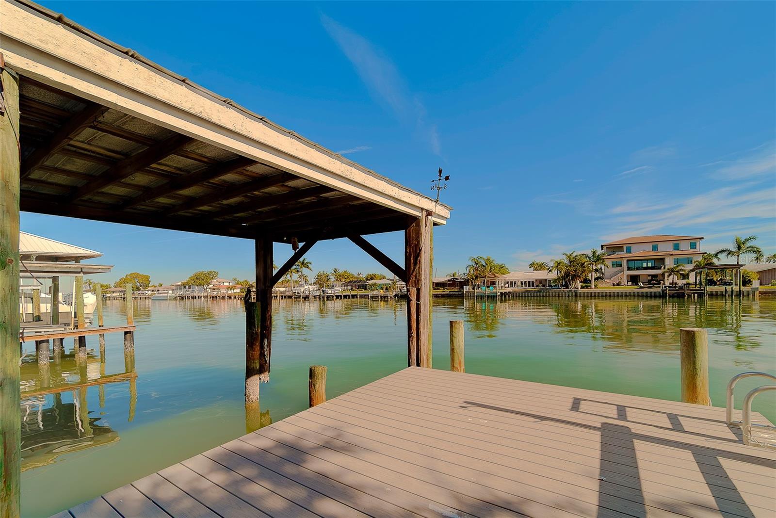 207 MIDWAY IS, CLEARWATER BEACH, FL — photo 2