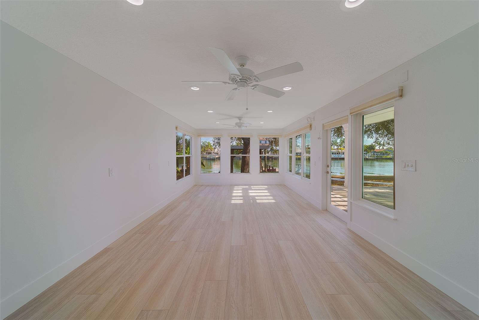 207 MIDWAY IS, CLEARWATER BEACH, FL — photo 14