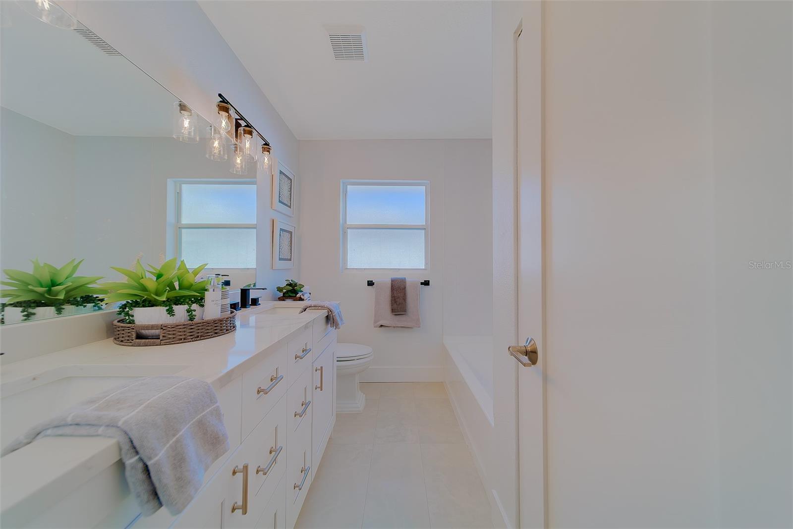 207 MIDWAY IS, CLEARWATER BEACH, FL — photo 25