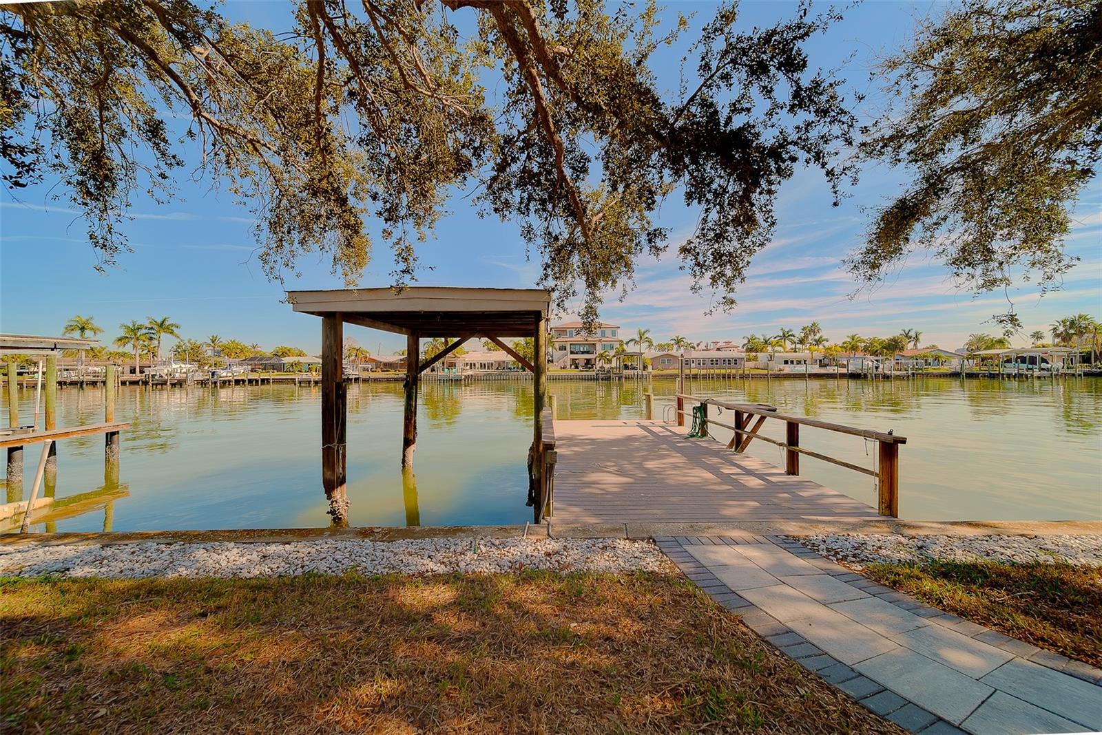 207 MIDWAY IS, CLEARWATER BEACH, FL — photo 31