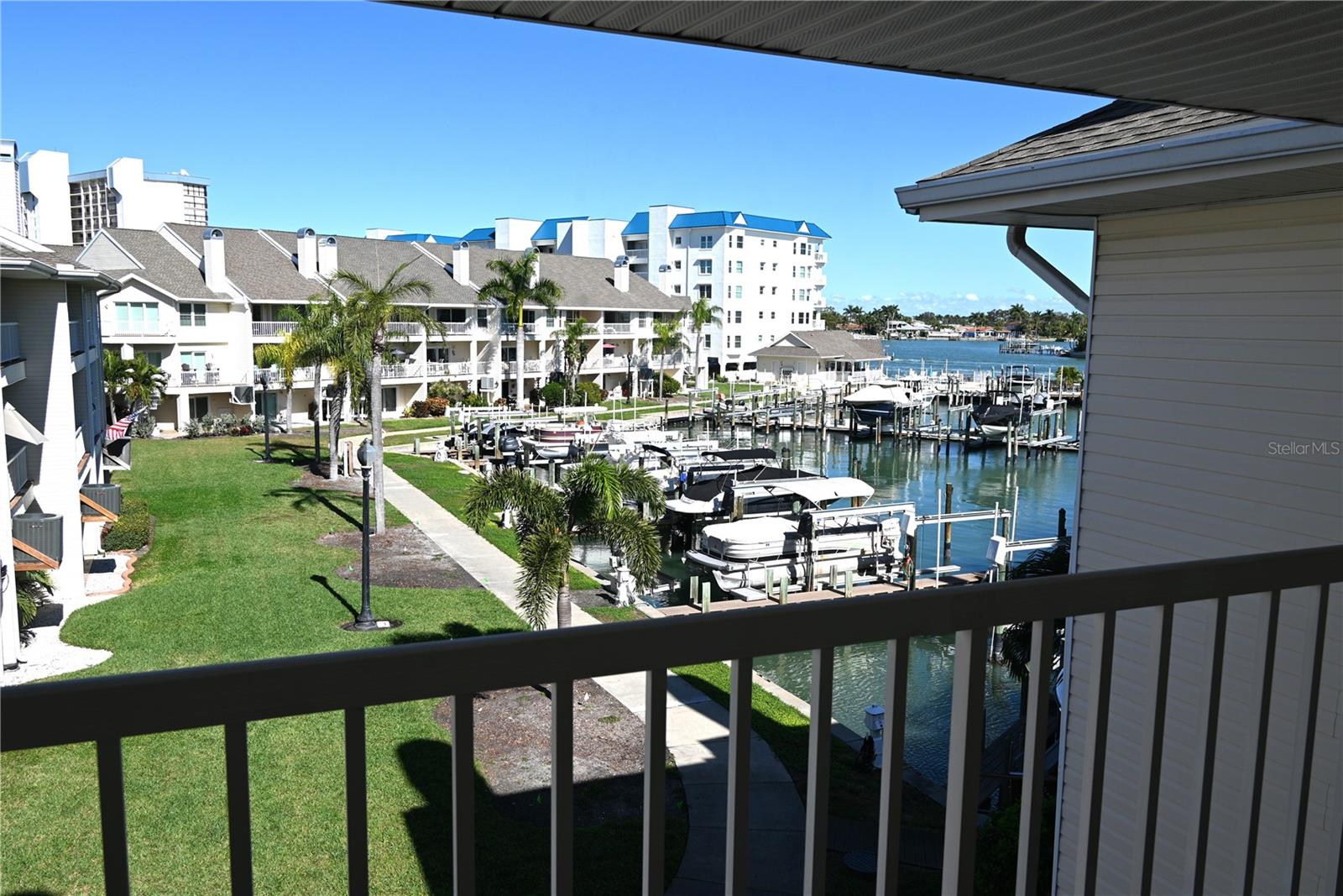 9215 CAPTIVA CIR, ST PETE BEACH, FL