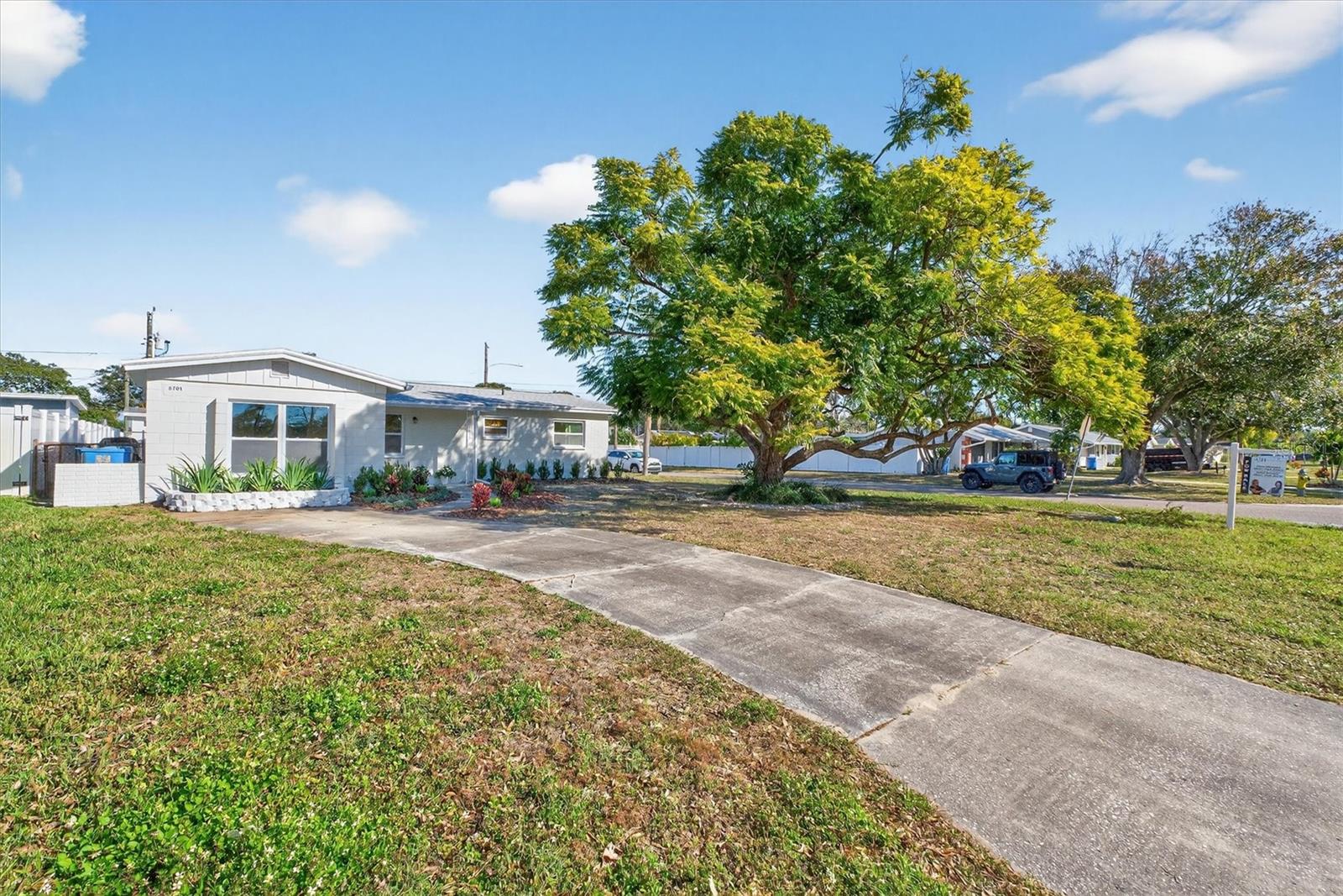 5701 14TH AVE N, ST PETERSBURG, FL — photo 2