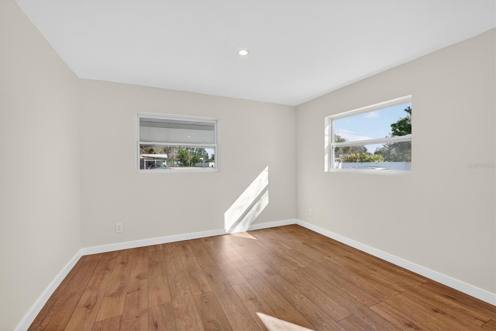 5701 14TH AVE N, ST PETERSBURG, FL — photo 15