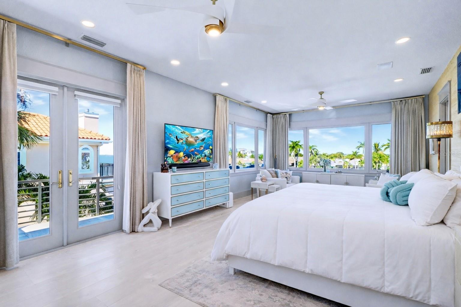 4635 DOLPHIN CAY LN S, ST PETERSBURG, FL — photo 23