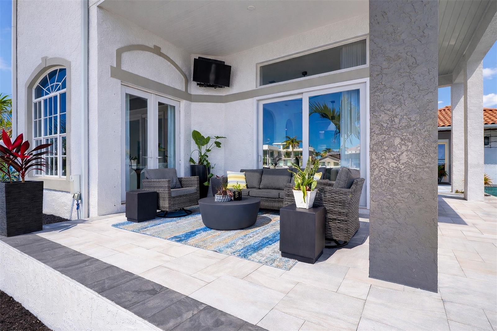 4635 DOLPHIN CAY LN S, ST PETERSBURG, FL — photo 35