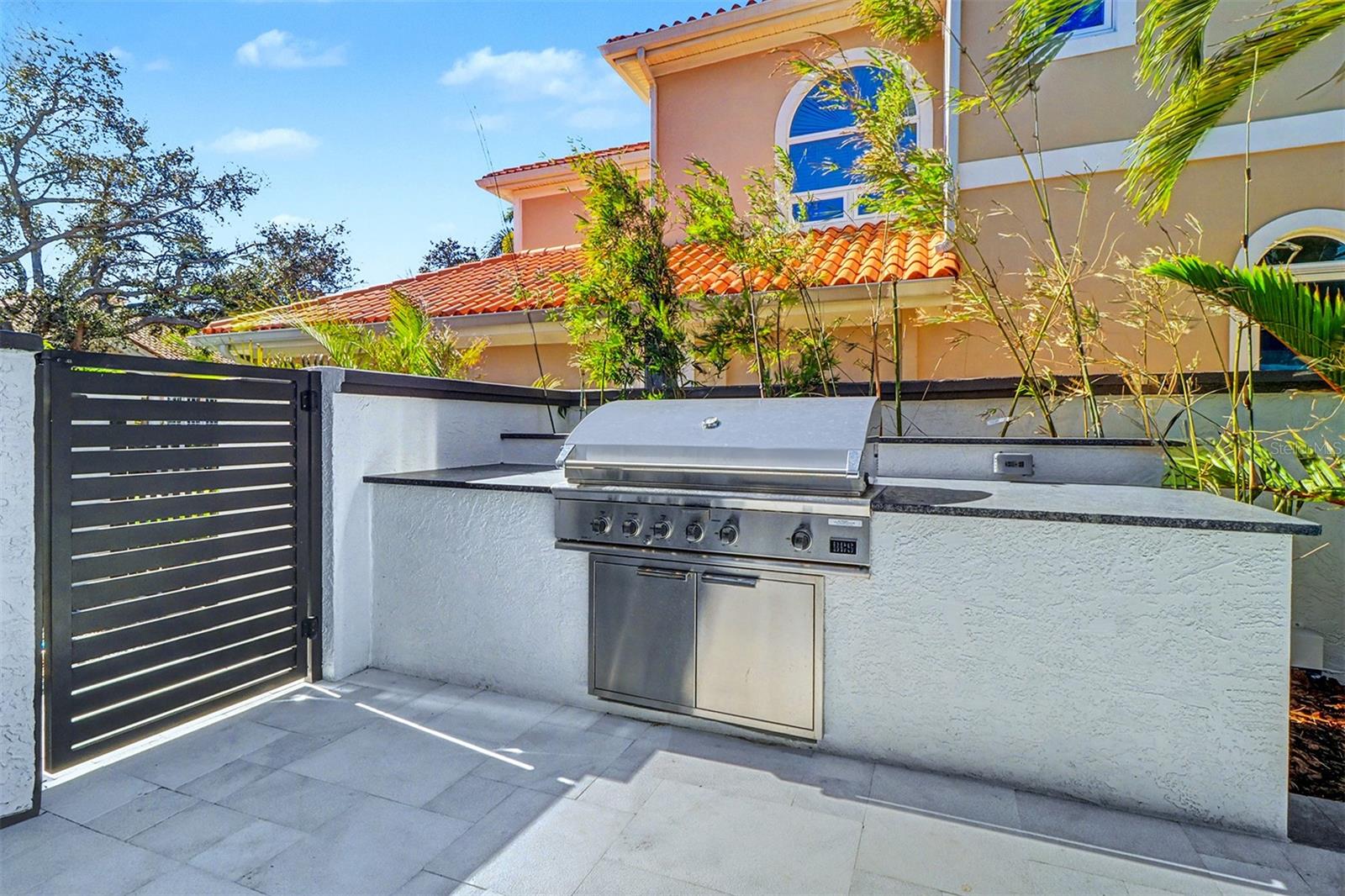 4635 DOLPHIN CAY LN S, ST PETERSBURG, FL — photo 36