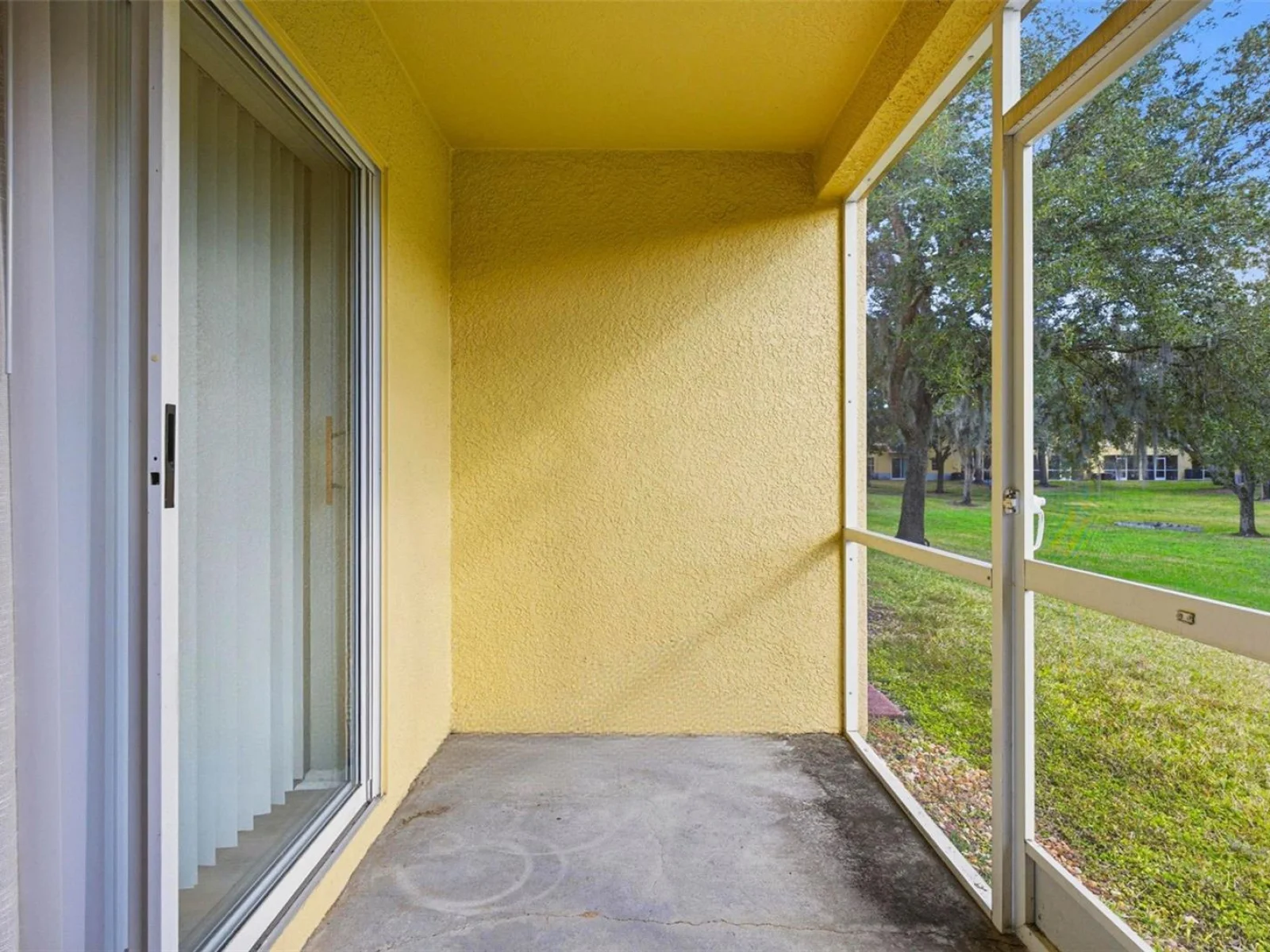 37548 DALIHA TER, ZEPHYRHILLS, FL — photo 12