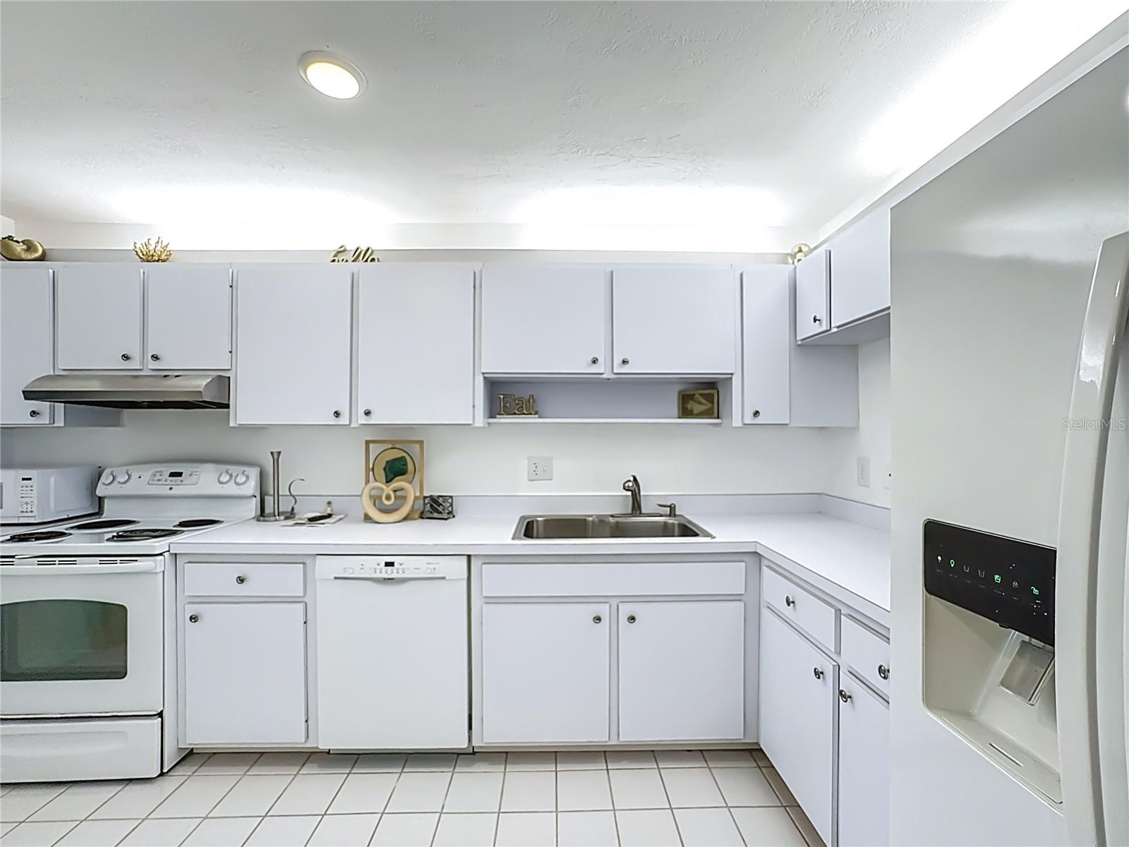 1511 PELICAN POINT DR #BA180, SARASOTA, FL — photo 7