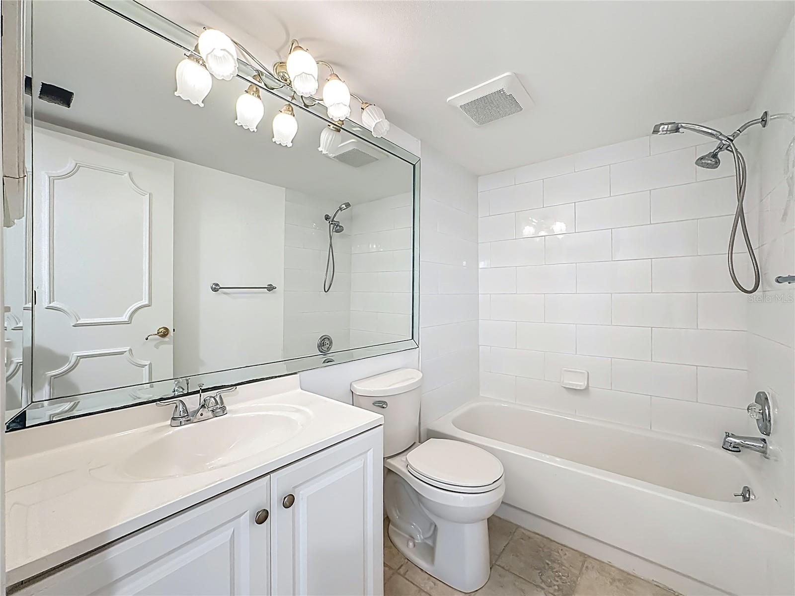 1511 PELICAN POINT DR #BA180, SARASOTA, FL — photo 18