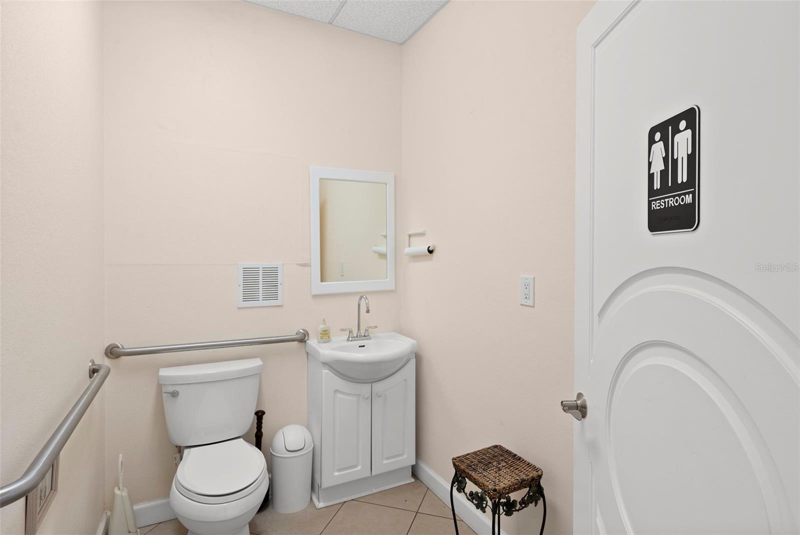 611 DRUID RD E #303, CLEARWATER, FL — photo 19