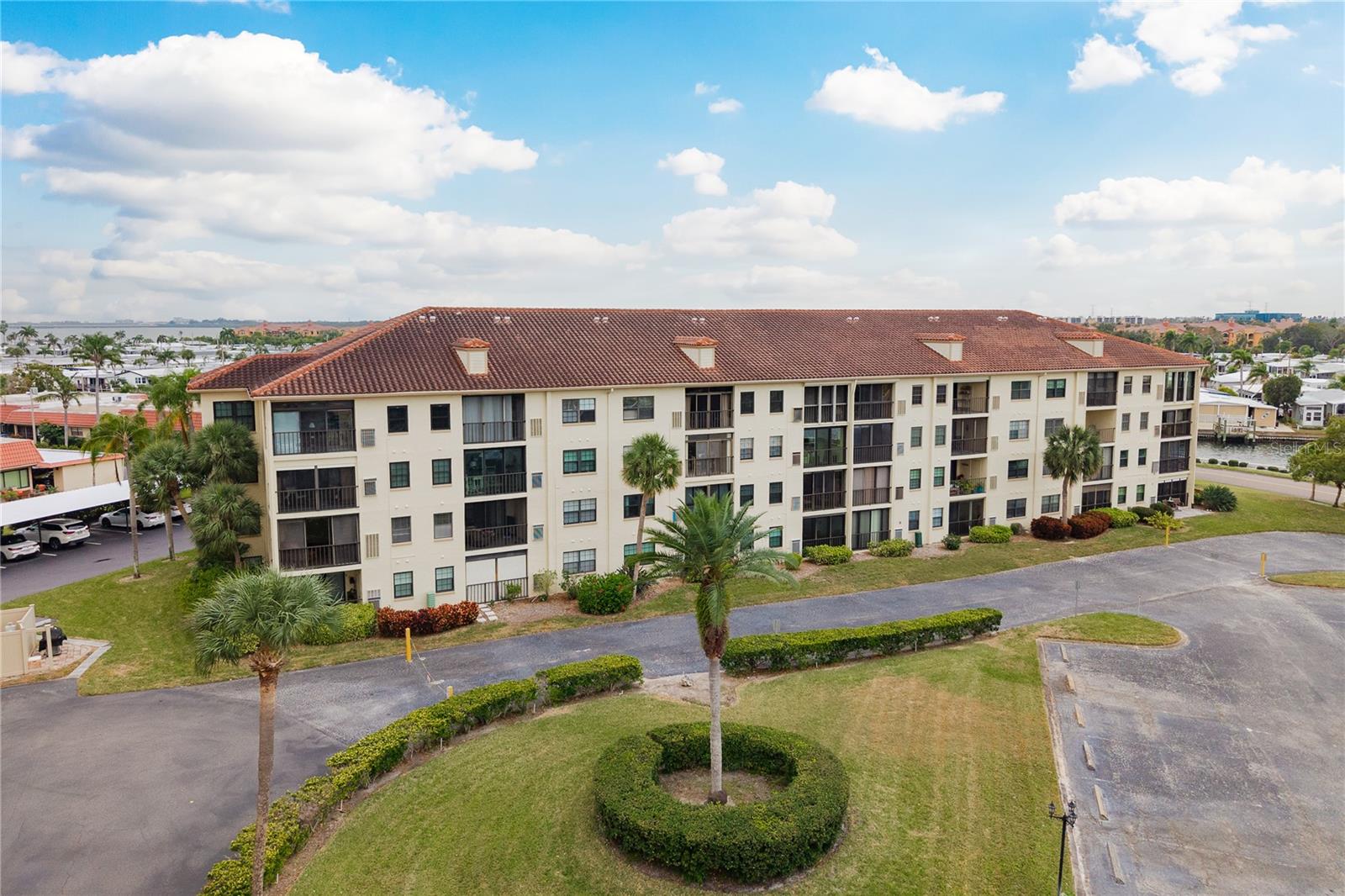19029 US HIGHWAY 19 N #26-205, CLEARWATER, FL — photo 43