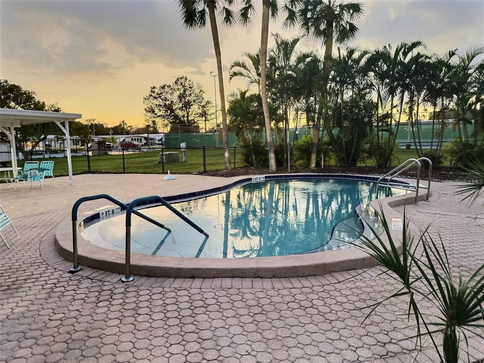 667 SUGAR PALM ST, LARGO, FL — photo 6
