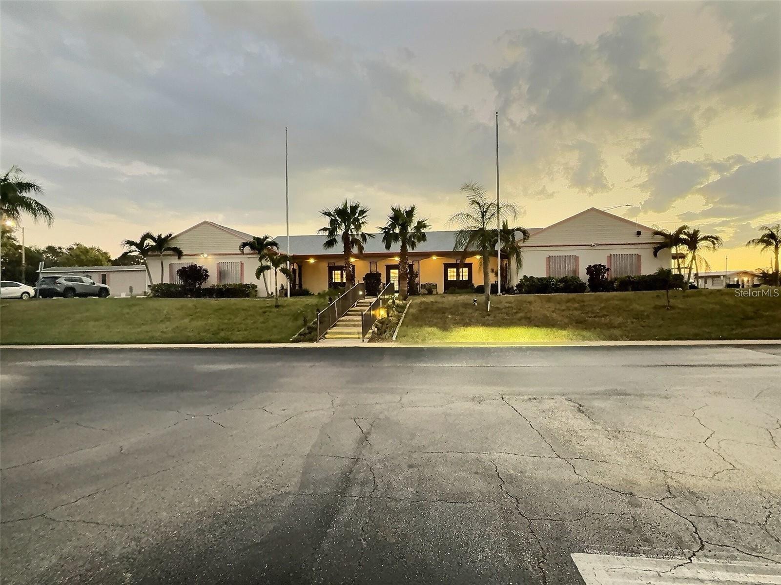 667 SUGAR PALM ST, LARGO, FL — photo 9