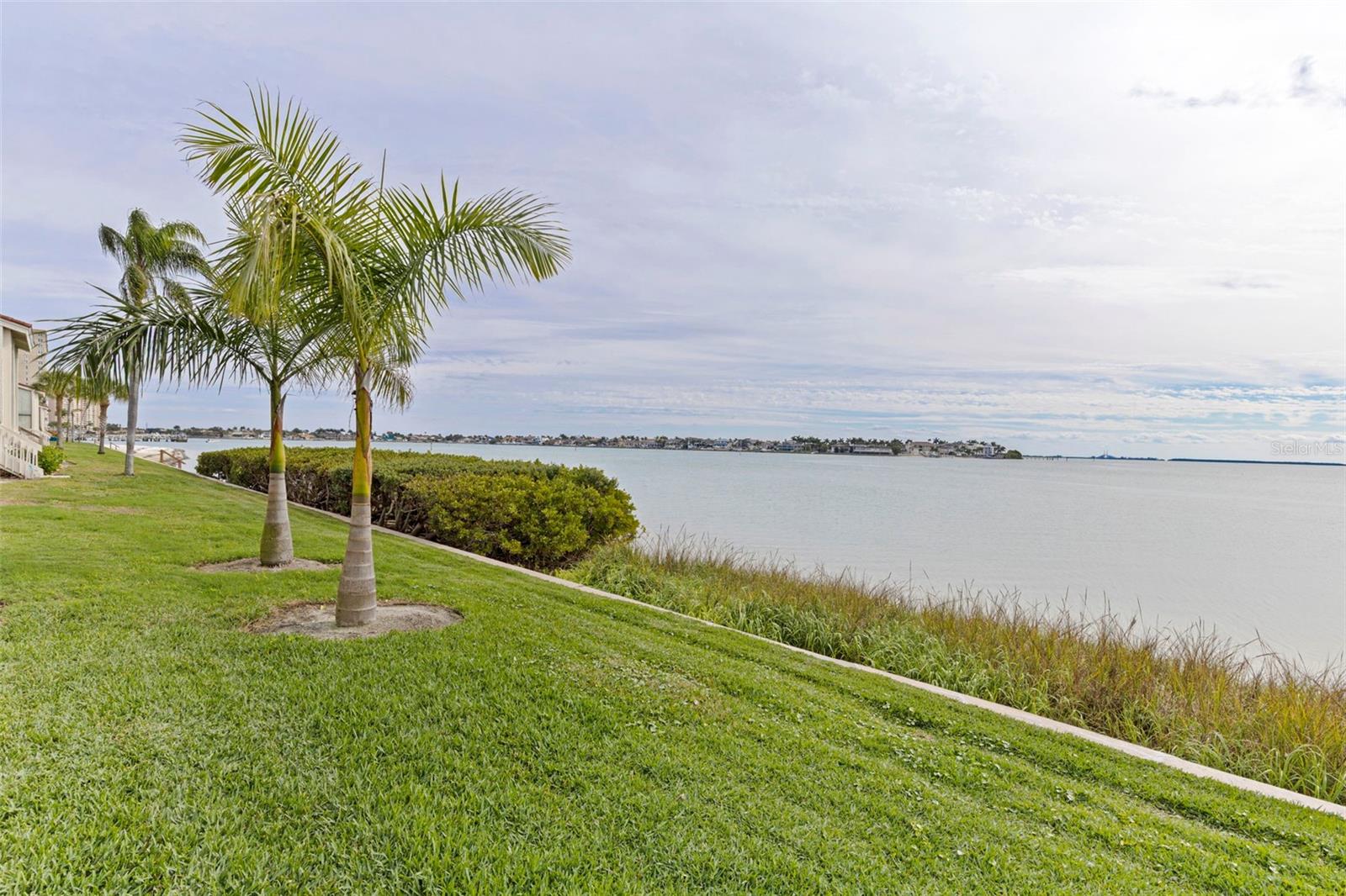 5668 ESCONDIDA BLVD S, ST PETERSBURG, FL — photo 25