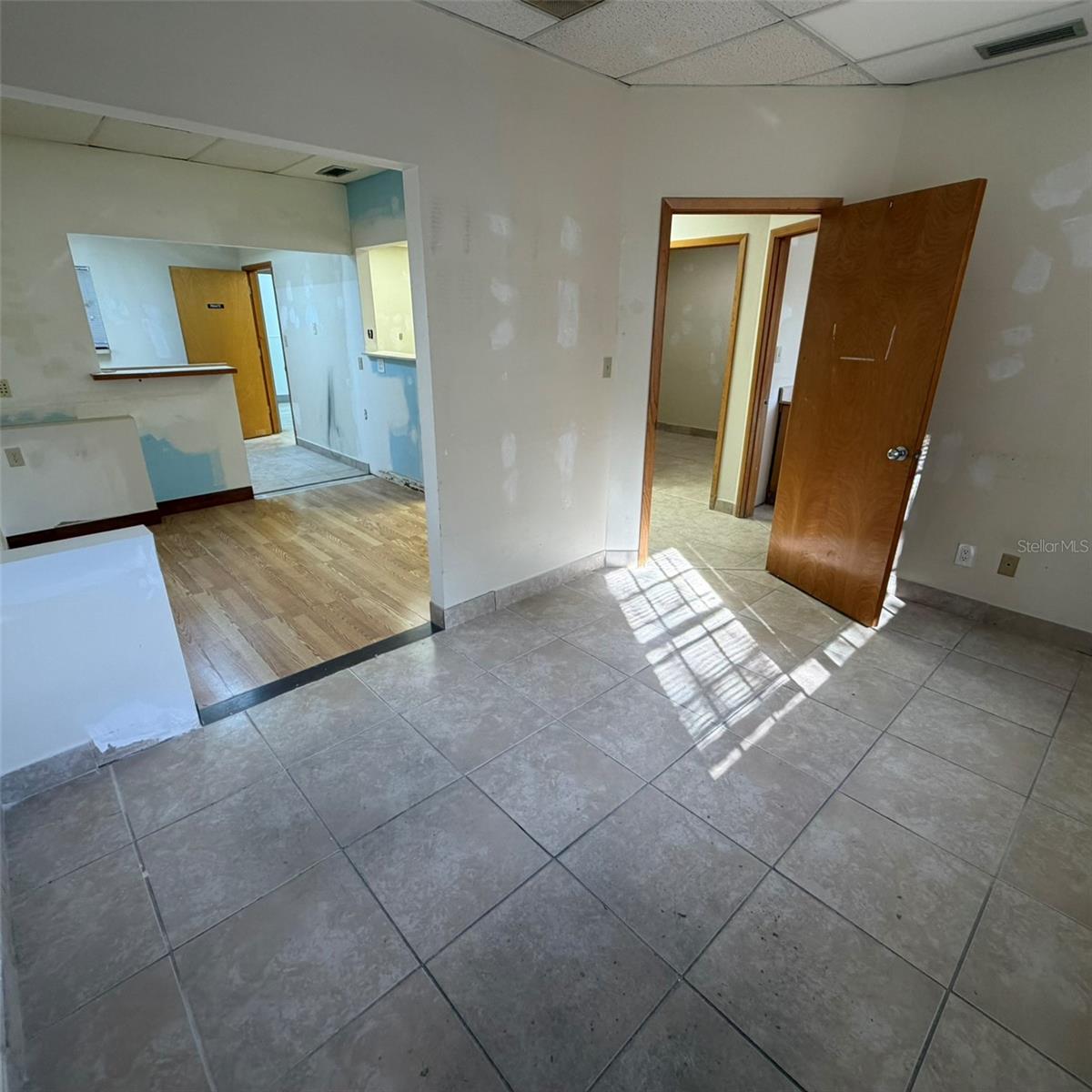 9753 S ORANGE BLOSSOM TRL #103, ORLANDO, FL — photo 44