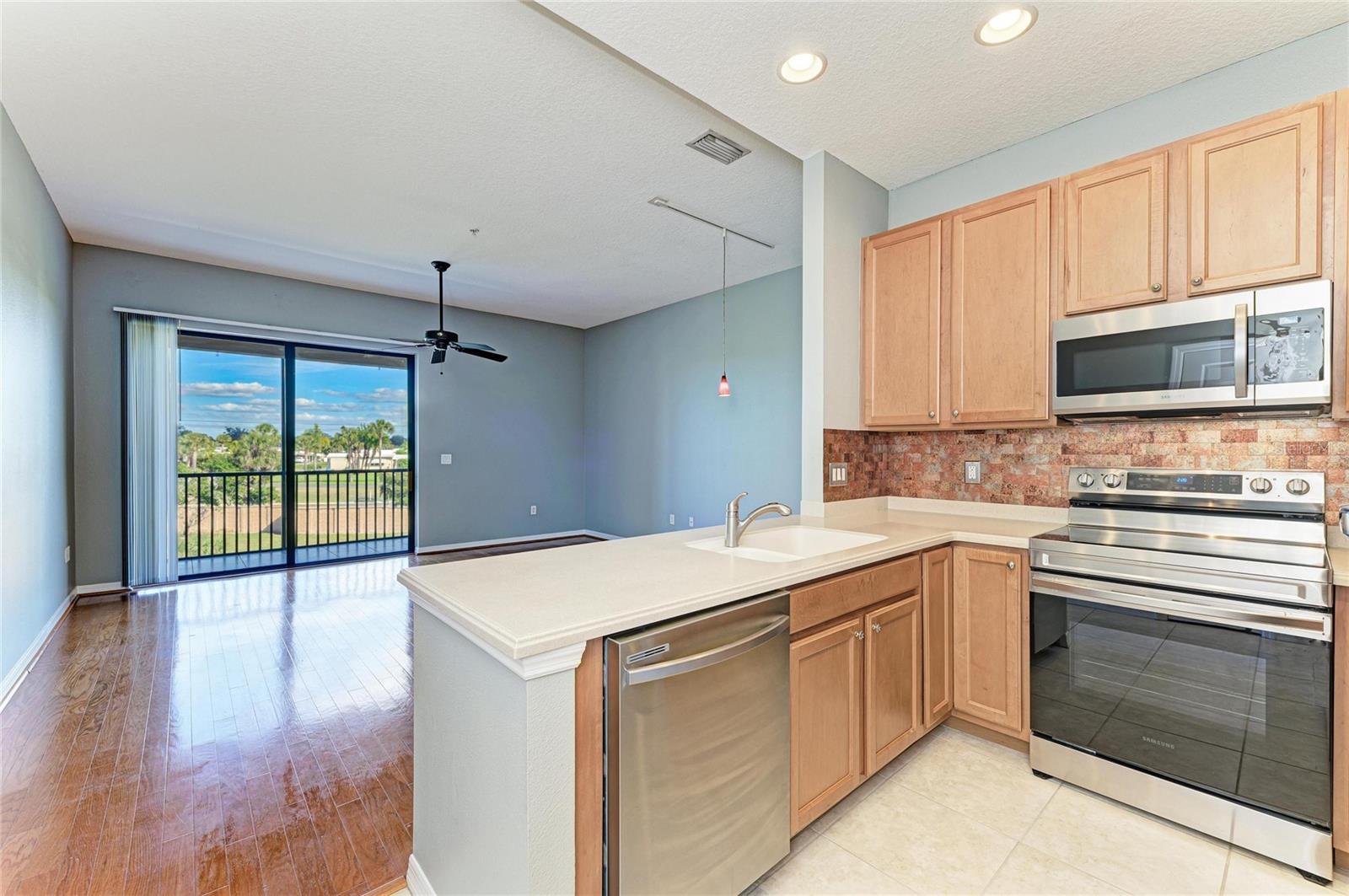 7230 HAMILTON RD #297, BRADENTON, FL — photo 9