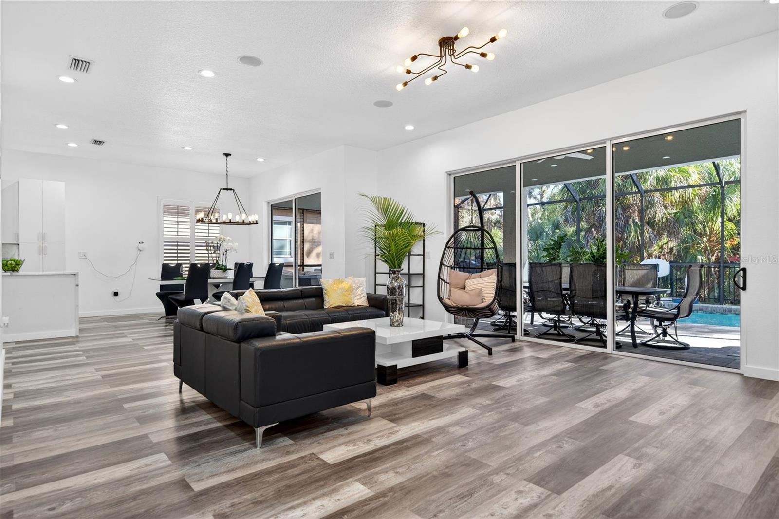 8111 SANTA ROSA CT, SARASOTA, FL — photo 16