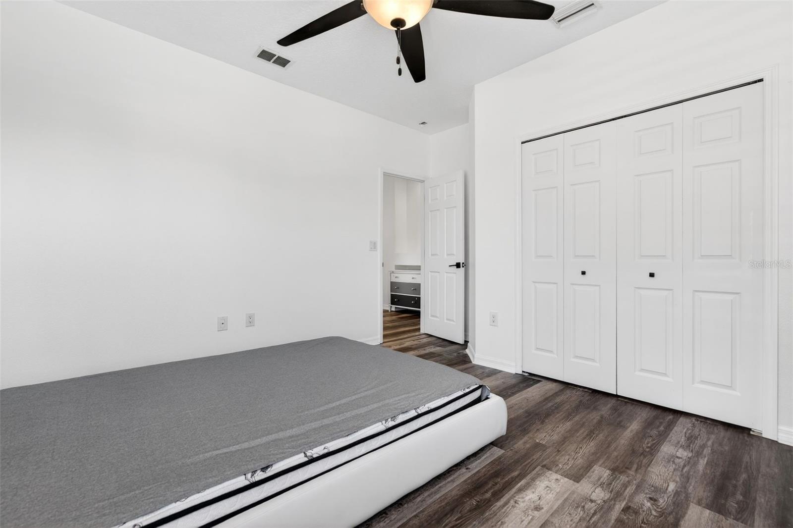 8111 SANTA ROSA CT, SARASOTA, FL — photo 36
