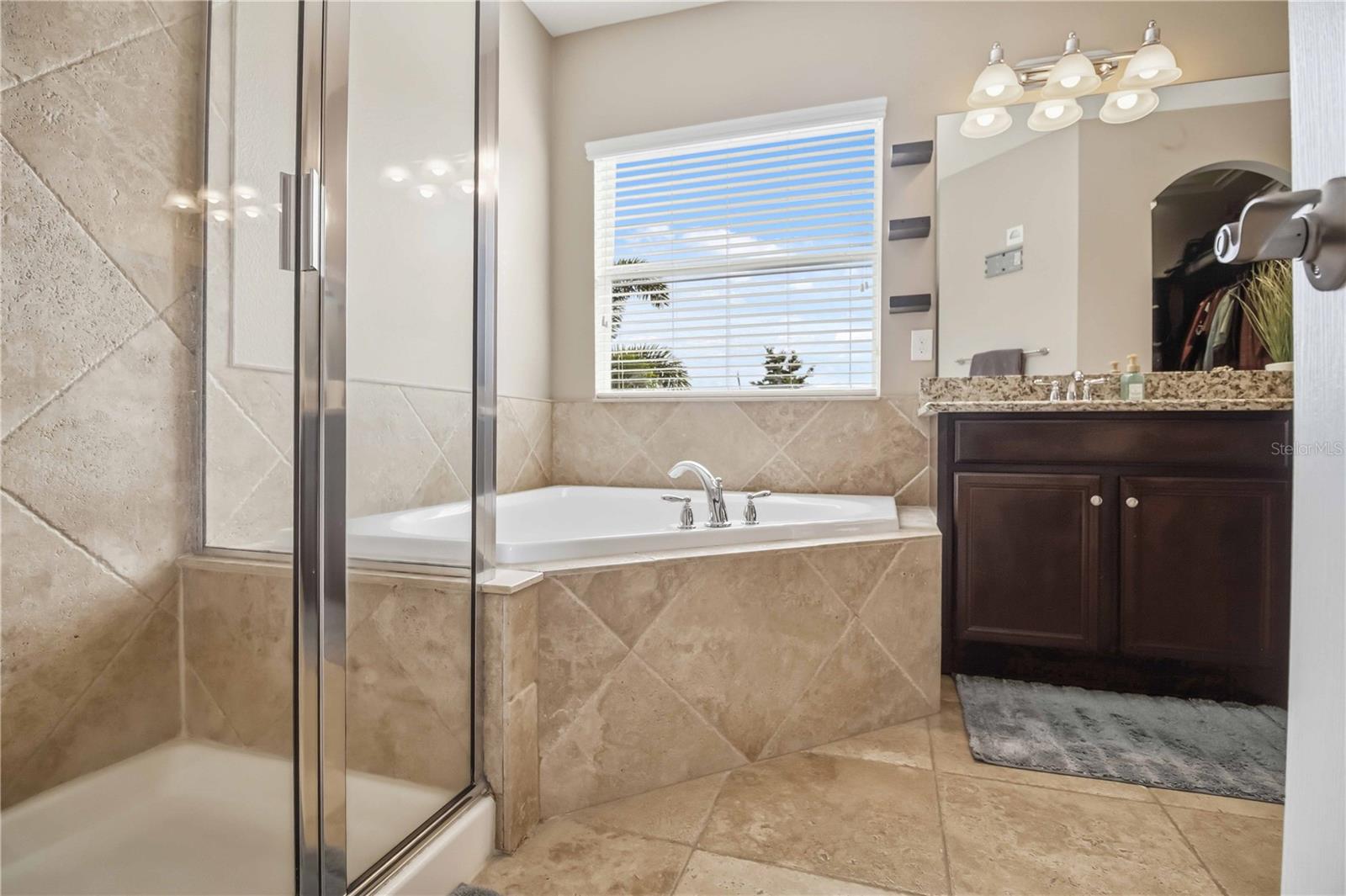 12036 LONGVIEW LAKE CIR, BRADENTON, FL — photo 31
