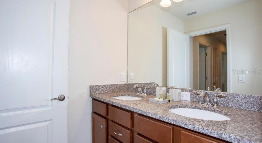 8879 GENEVE CT, KISSIMMEE, FL — photo 19