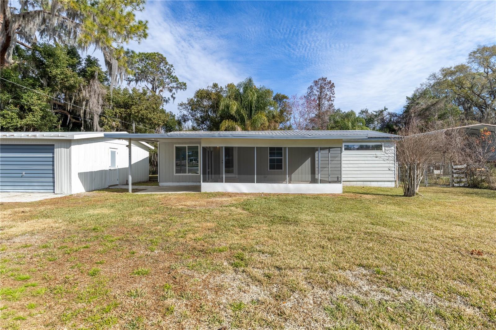 11807 OCKLAWAHA DR, LEESBURG, FL
