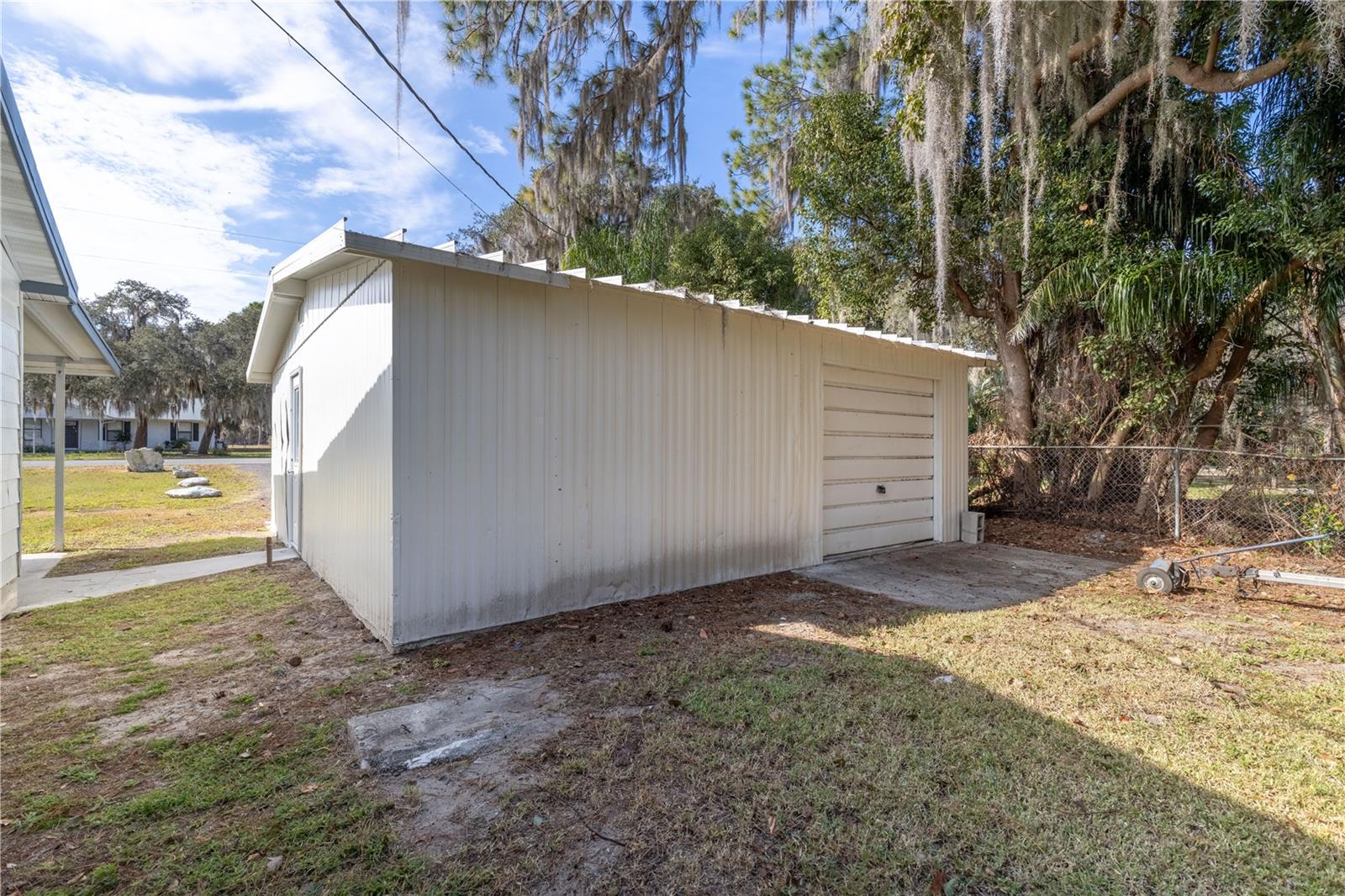 11807 OCKLAWAHA DR, LEESBURG, FL — photo 47
