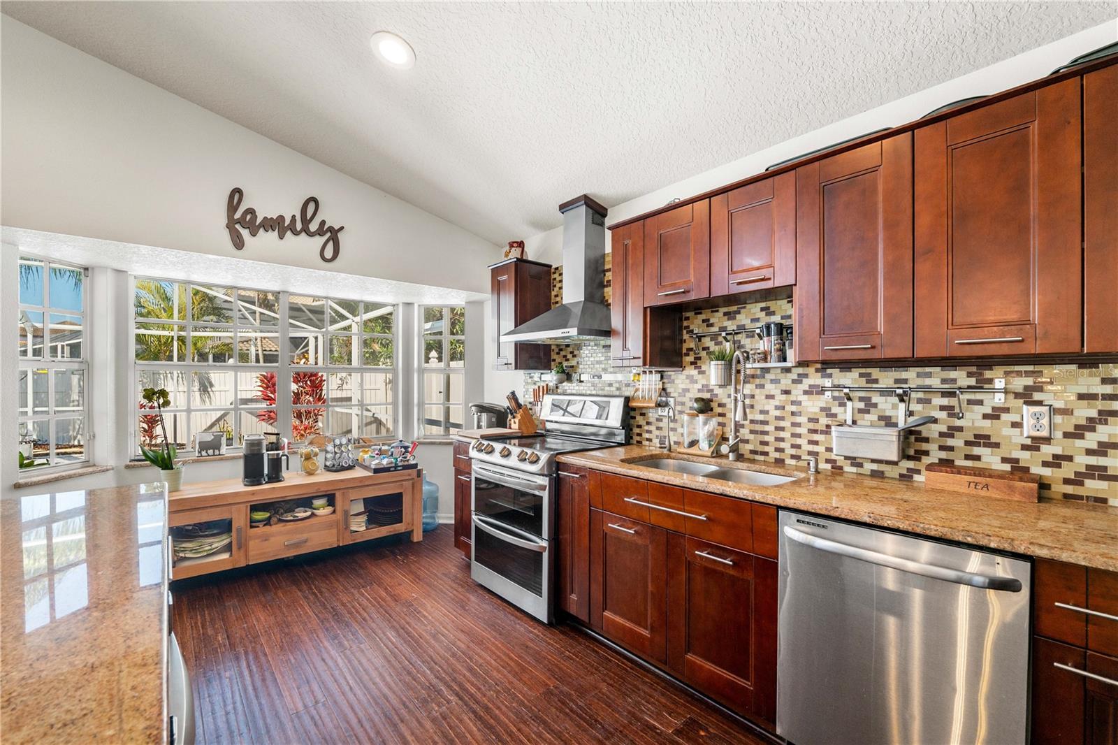 5806 CAY COVE CT, TAMPA, FL — photo 16