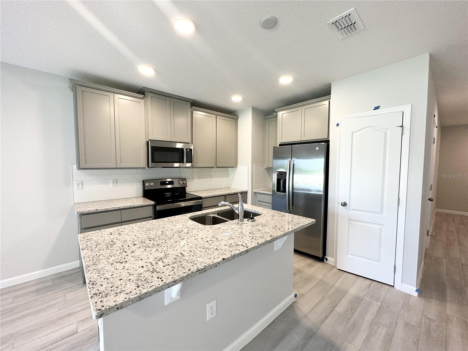 2835 NARCOOSSEE COMMONS WAY, ST CLOUD, FL — photo 4