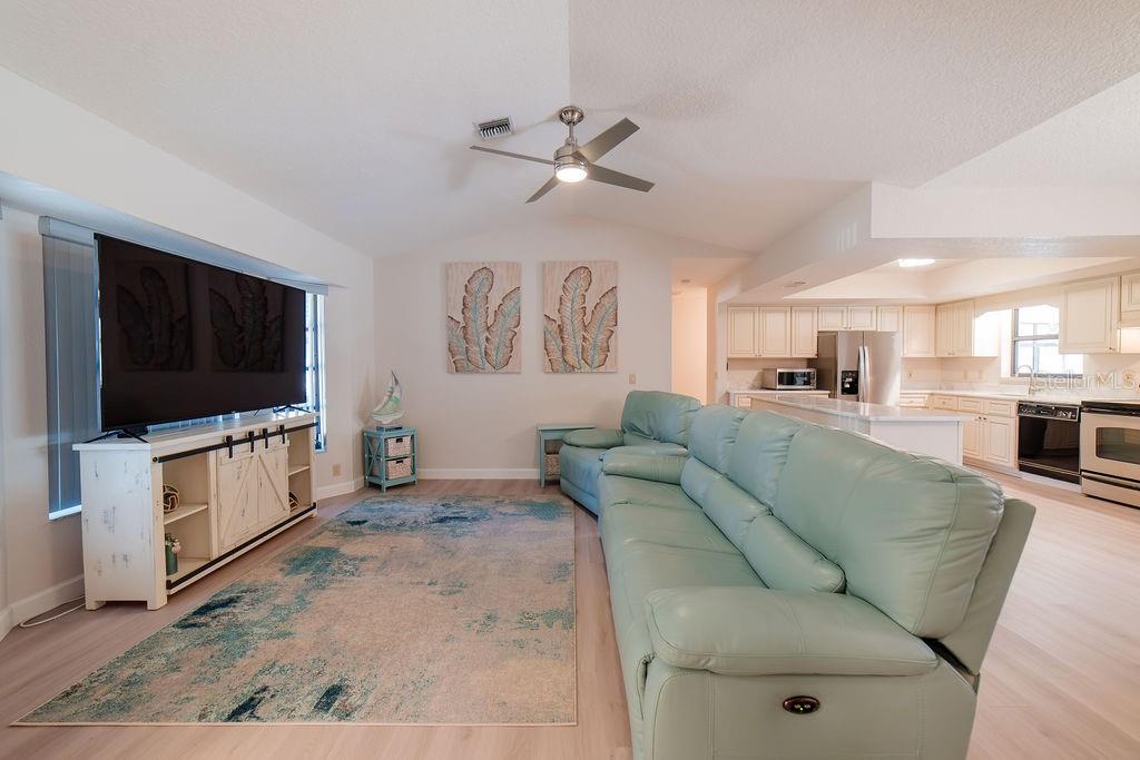 9273 CARNATION AVE, ENGLEWOOD, FL — photo 5