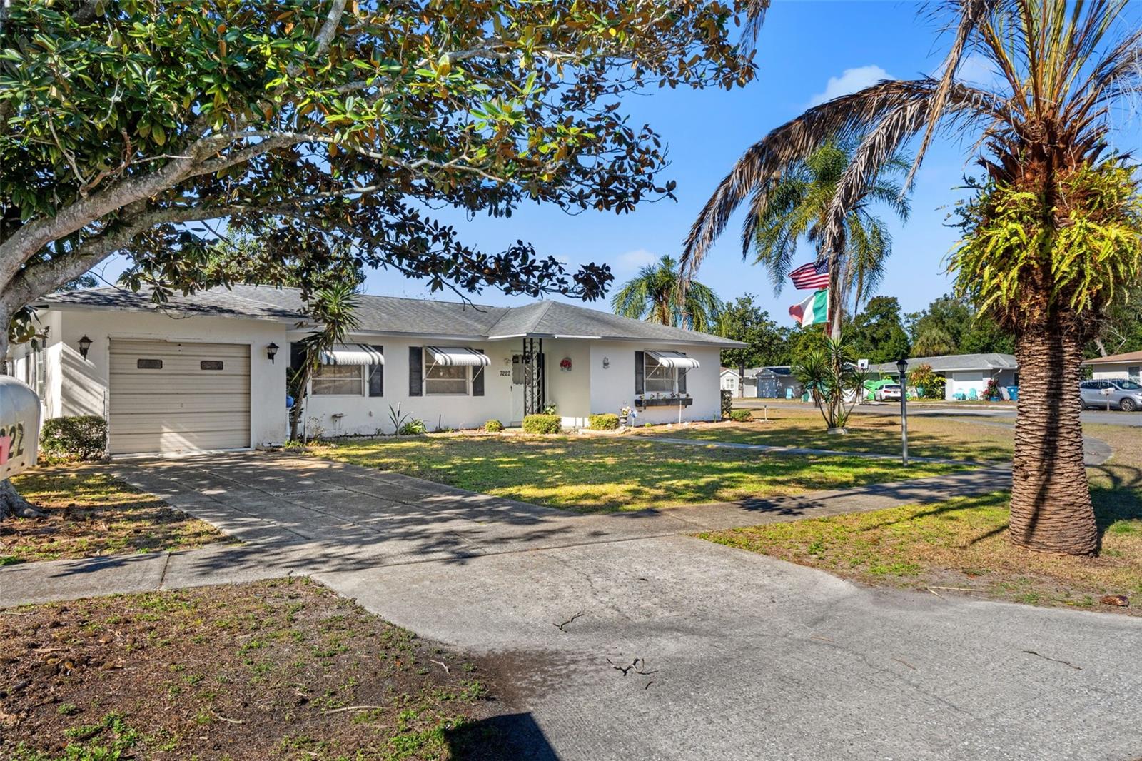 7222 HOLIDAY DR, SPRING HILL, FL — photo 3