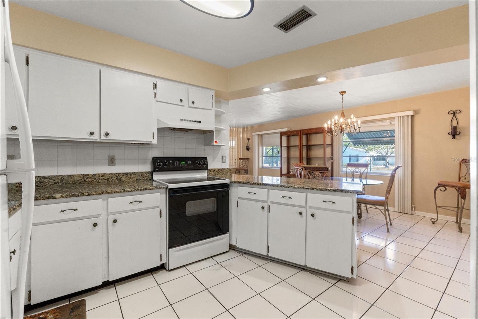 7222 HOLIDAY DR, SPRING HILL, FL — photo 17