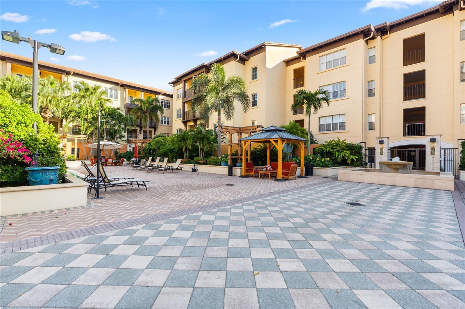 100 4TH AVE S #115, ST PETERSBURG, FL — photo 26